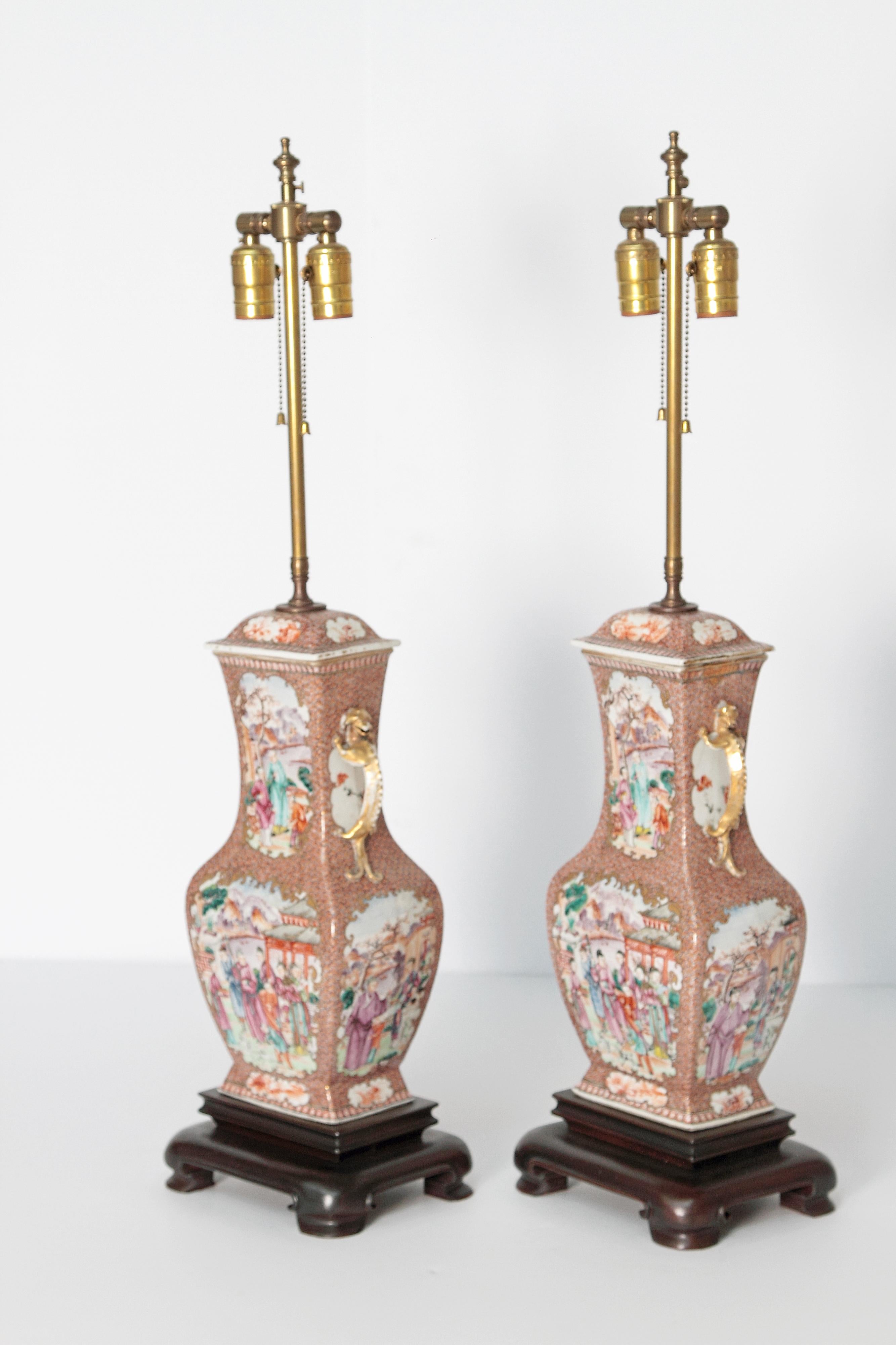 Paar chinesische Export-Rosen-Mandarin-Porzellangefäße aus dem frühen 19. Jahrhundert als Lampen im Angebot 5