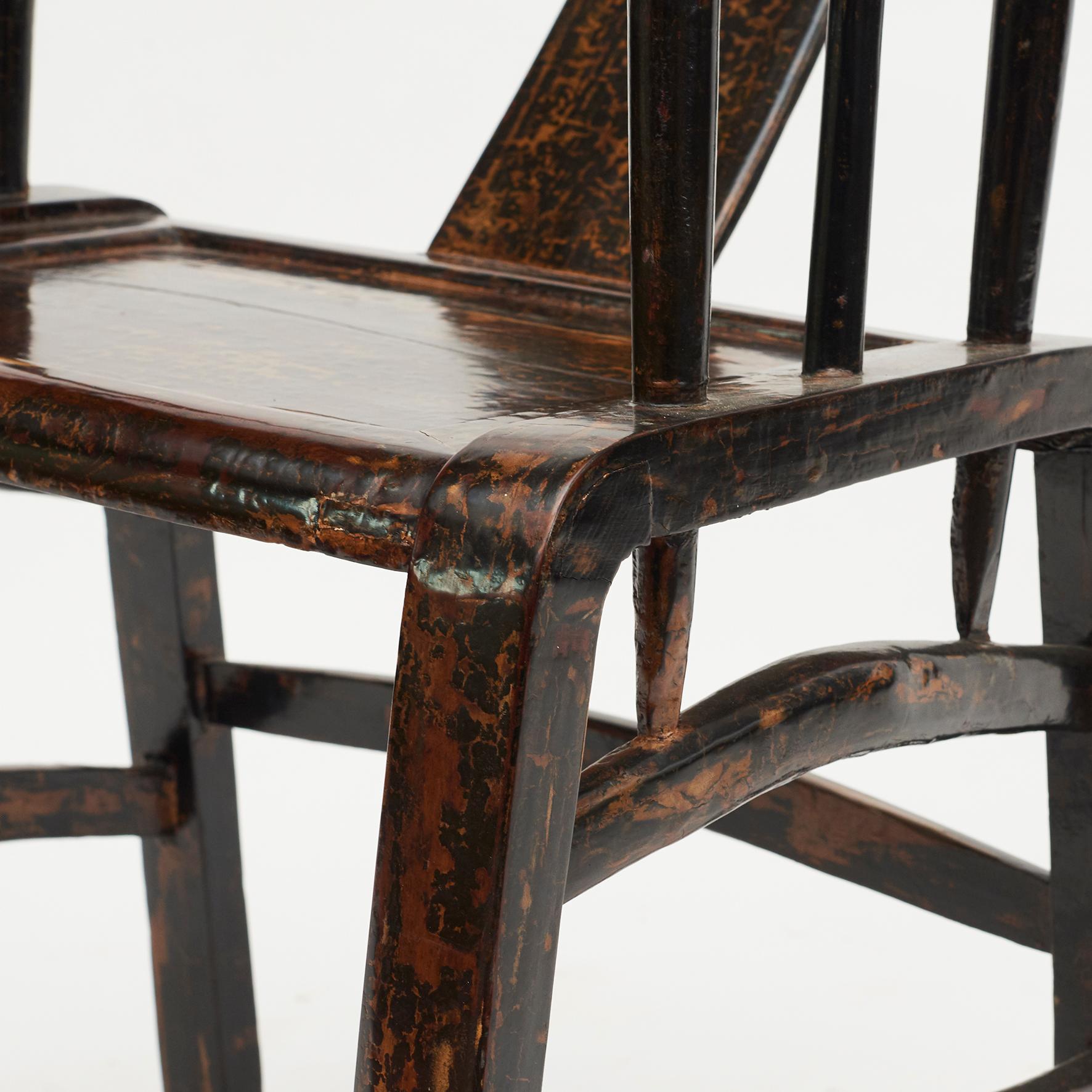 Paar chinesische „Lazy Chairs“ aus Nussbaumholz und schwarzem Lack aus dem frühen 19. Jahrhundert im Angebot 2