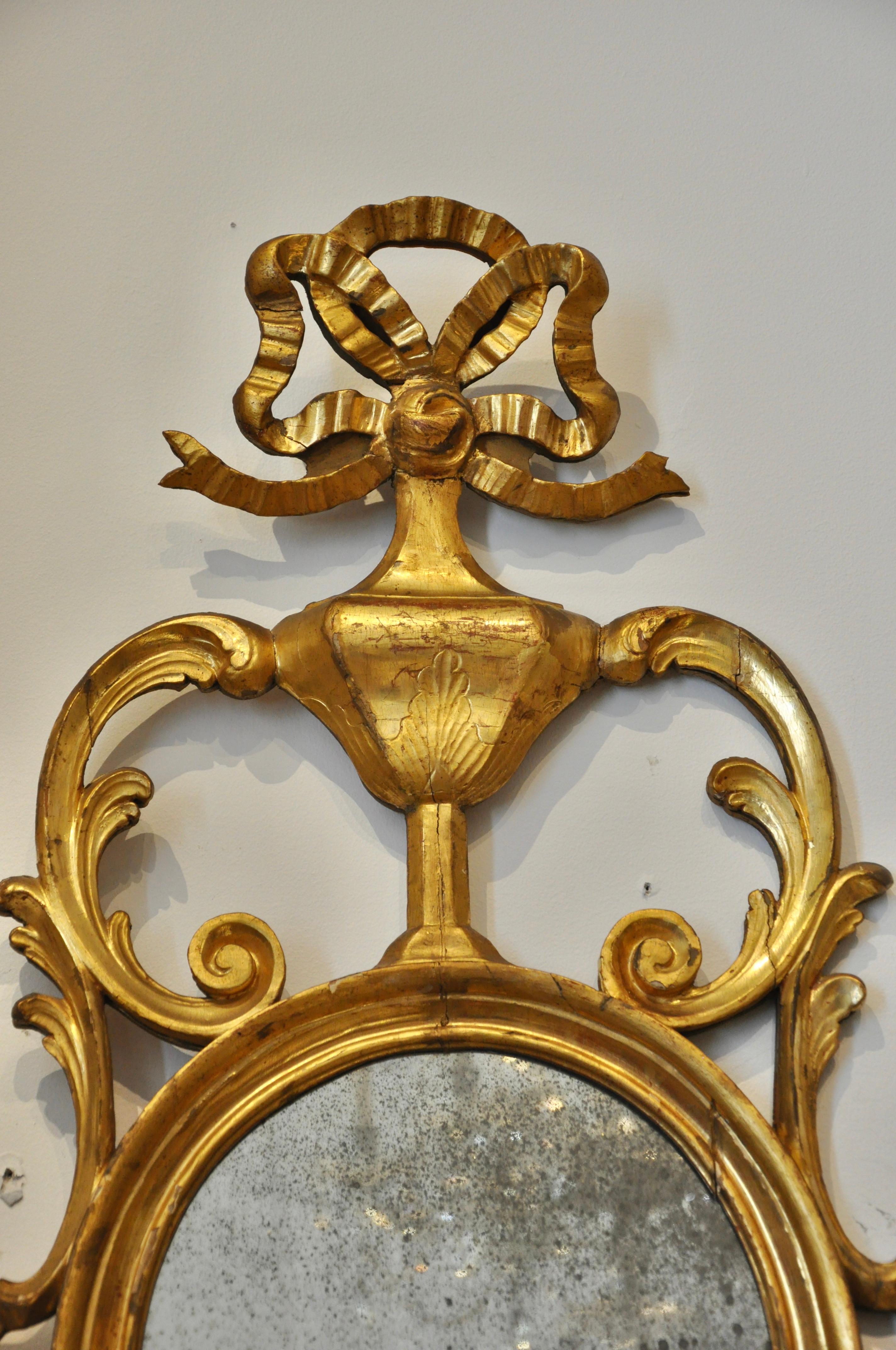 Pair of Early 19th Century Continental Neoclassical Giltwood Sconce Mirrors For Sale 1