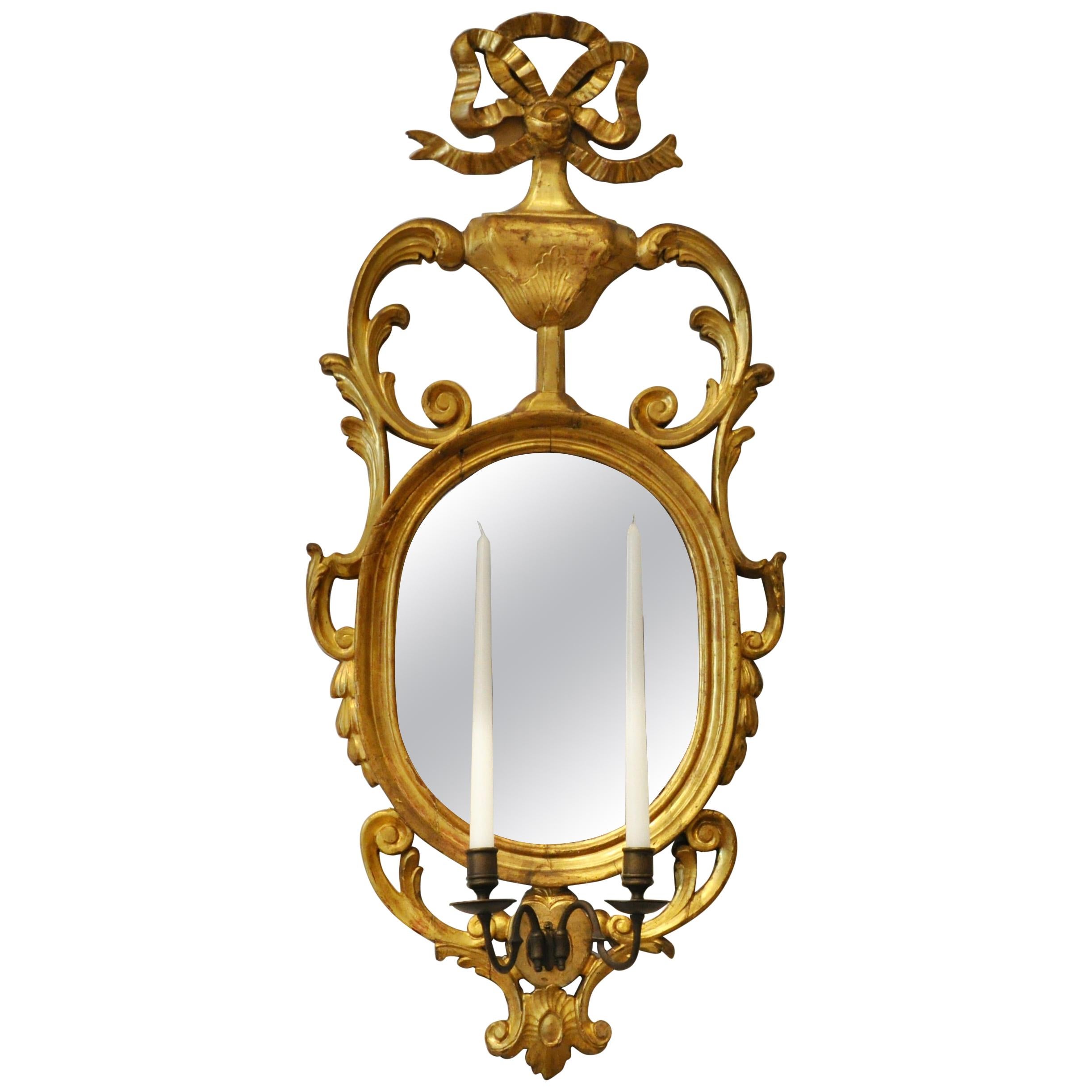 Pair of Early 19th Century Continental Neoclassical Giltwood Sconce Mirrors For Sale 3