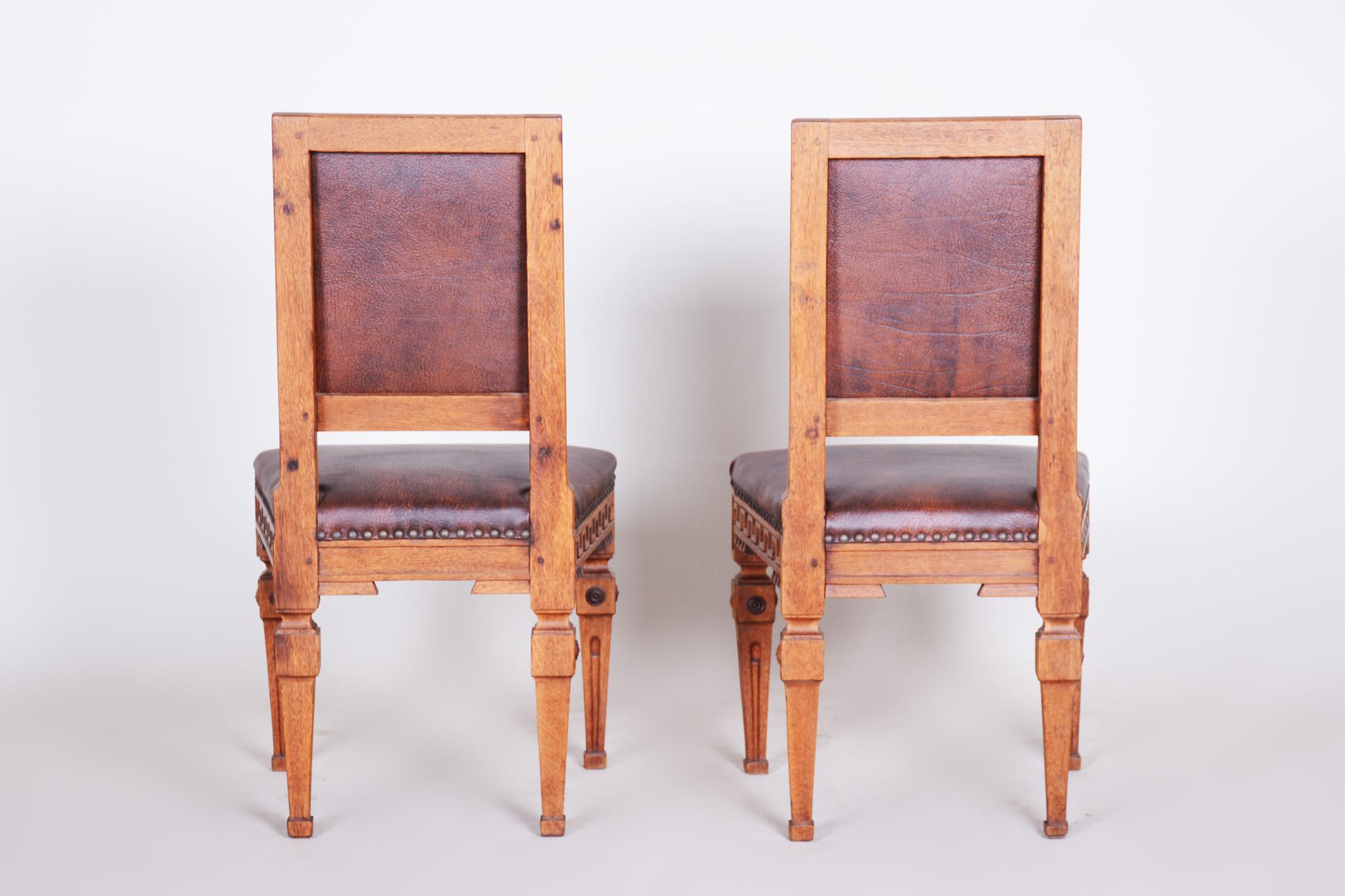 Pair of Early 19th Century Czech Biedermeier Oak Chairs, Czechia, 1800s For Sale 5