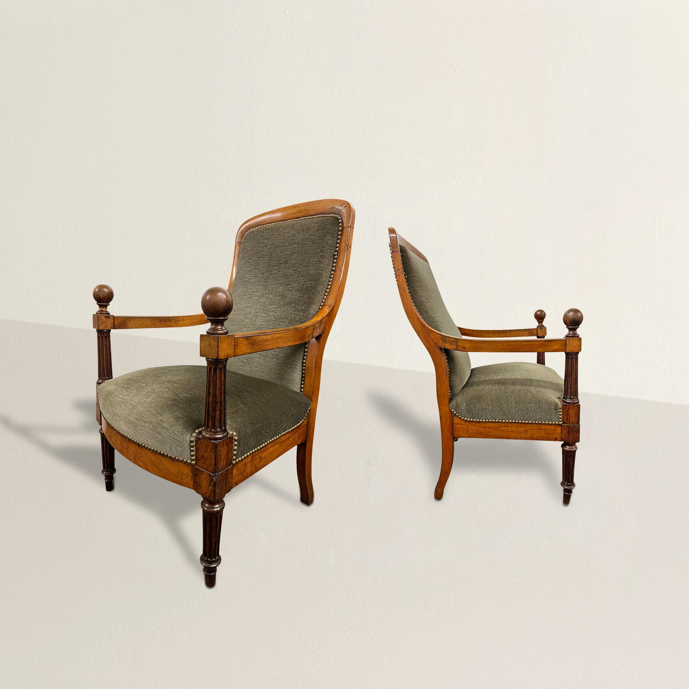 Paar englische Regency-Sessel aus dem frühen 19. Jahrhundert (Englisch) im Angebot