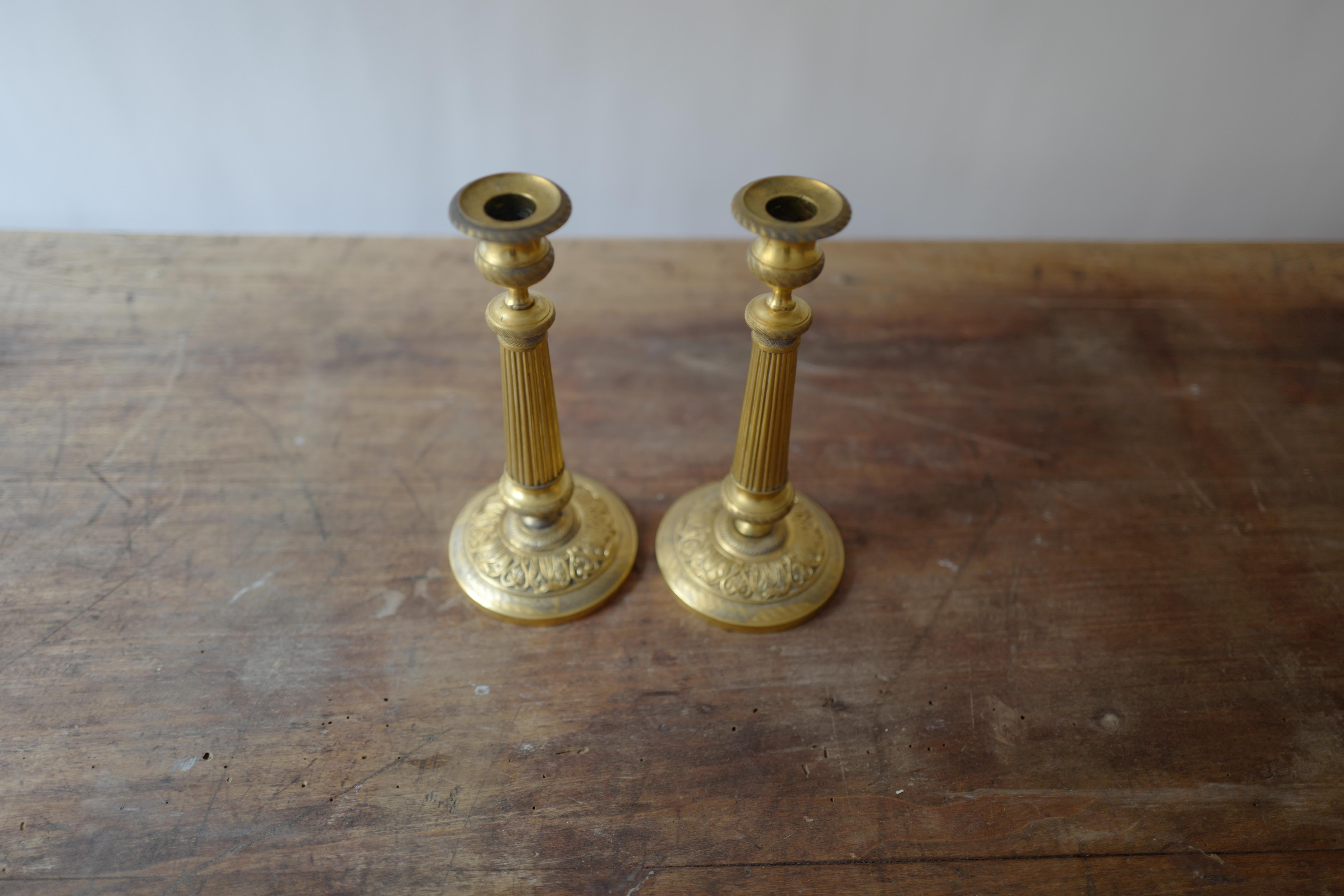Pair of Early 19th Century French Empire Bronze Candlesticks In Good Condition For Sale In Milano, IT