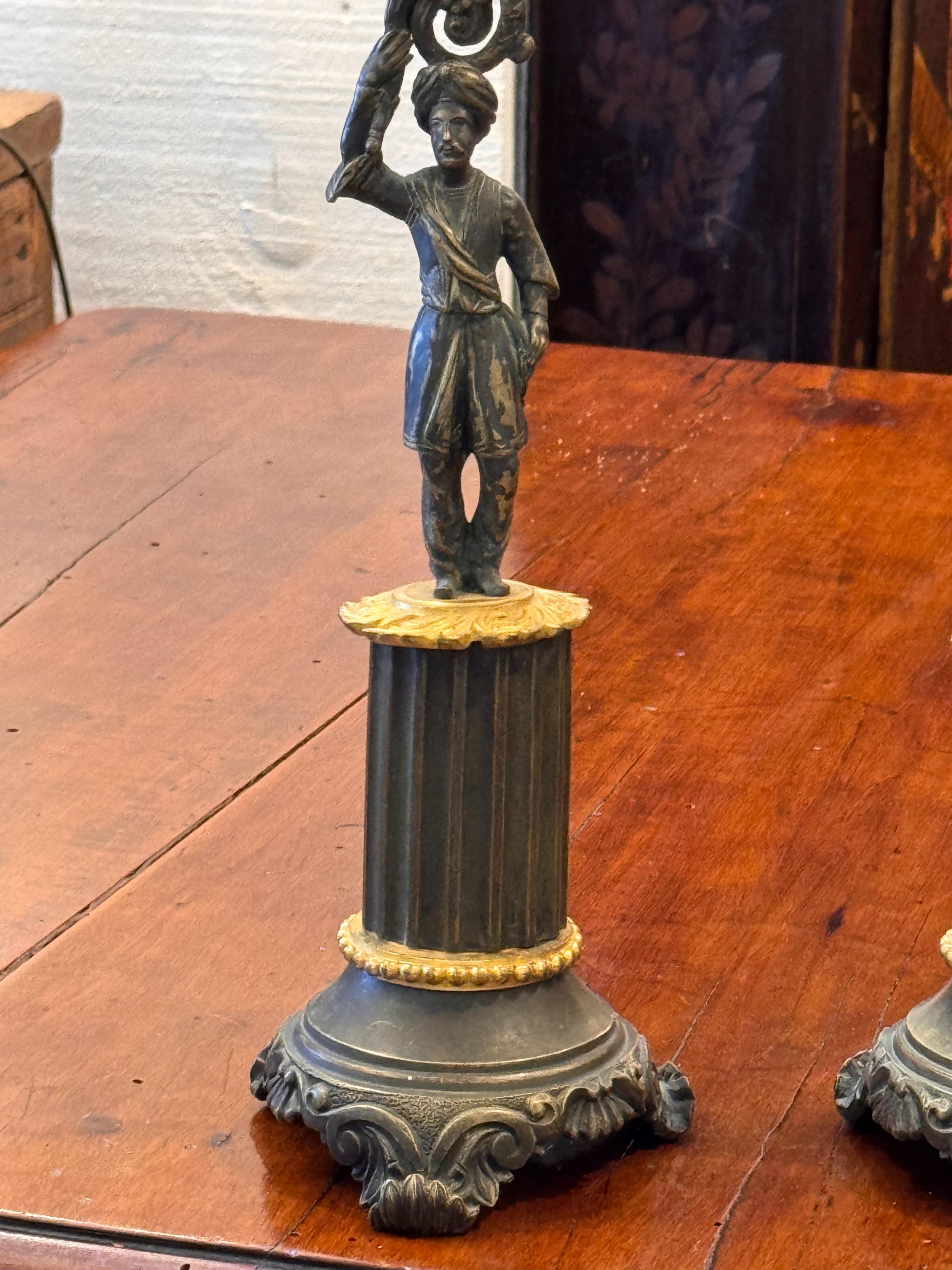 Francese Coppia di candelabri impero francesi del primo Ottocento in vendita