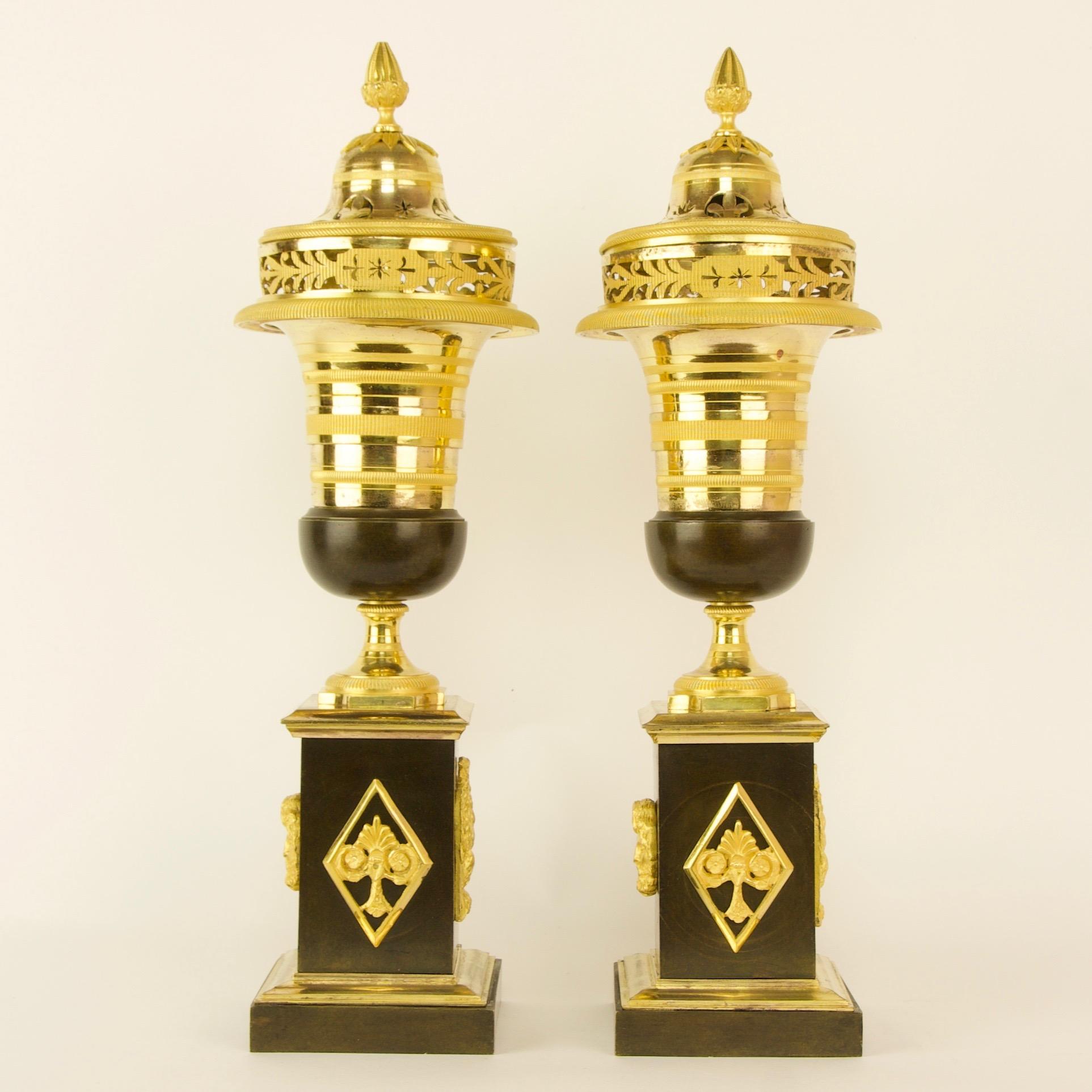 Pair of Early 19th Century French Empire Gilt and Patinated Bronze Cassolettes 4