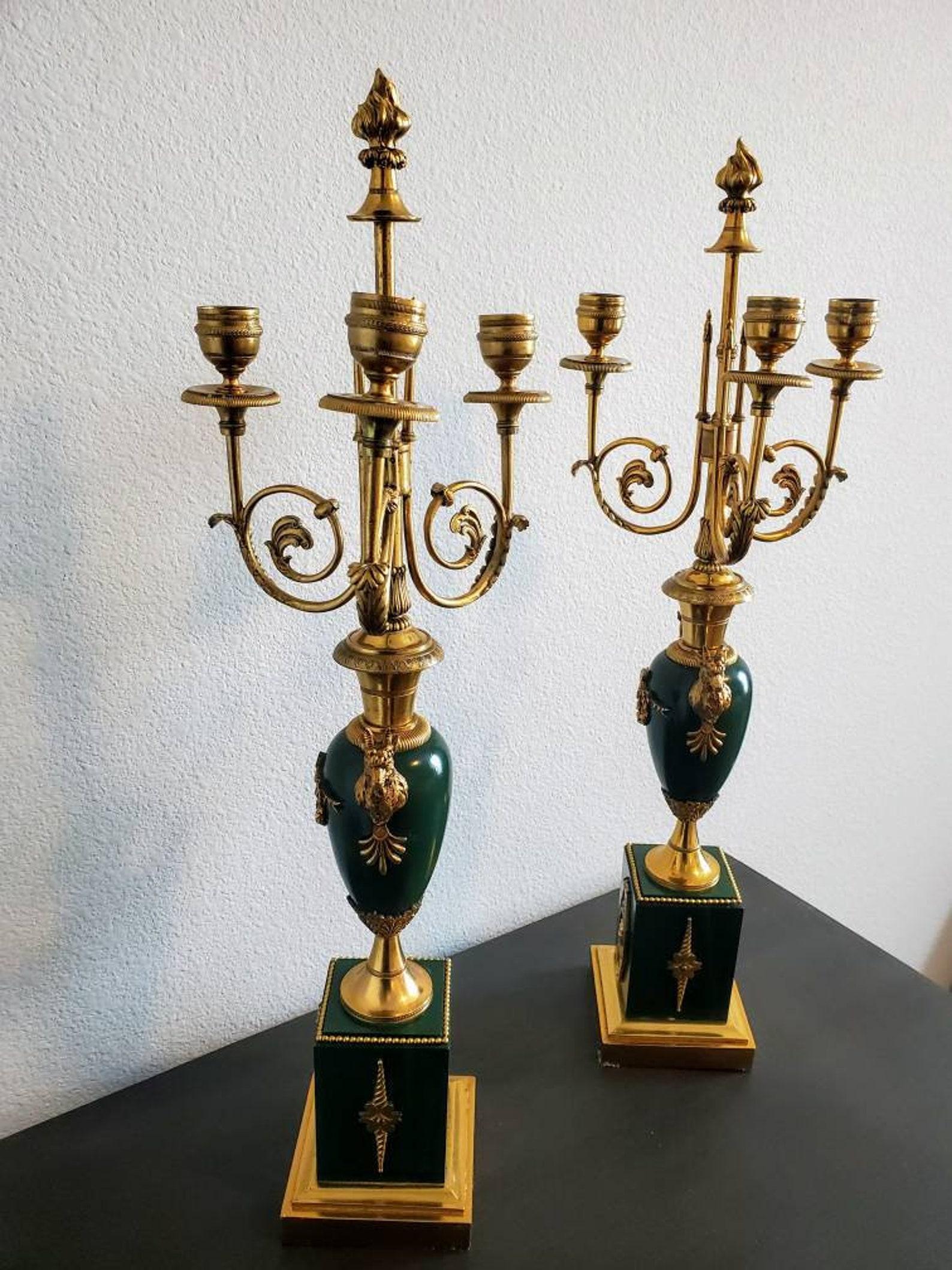 Pareja de candelabros franceses de principios del siglo XIX de la época Imperio en venta 2