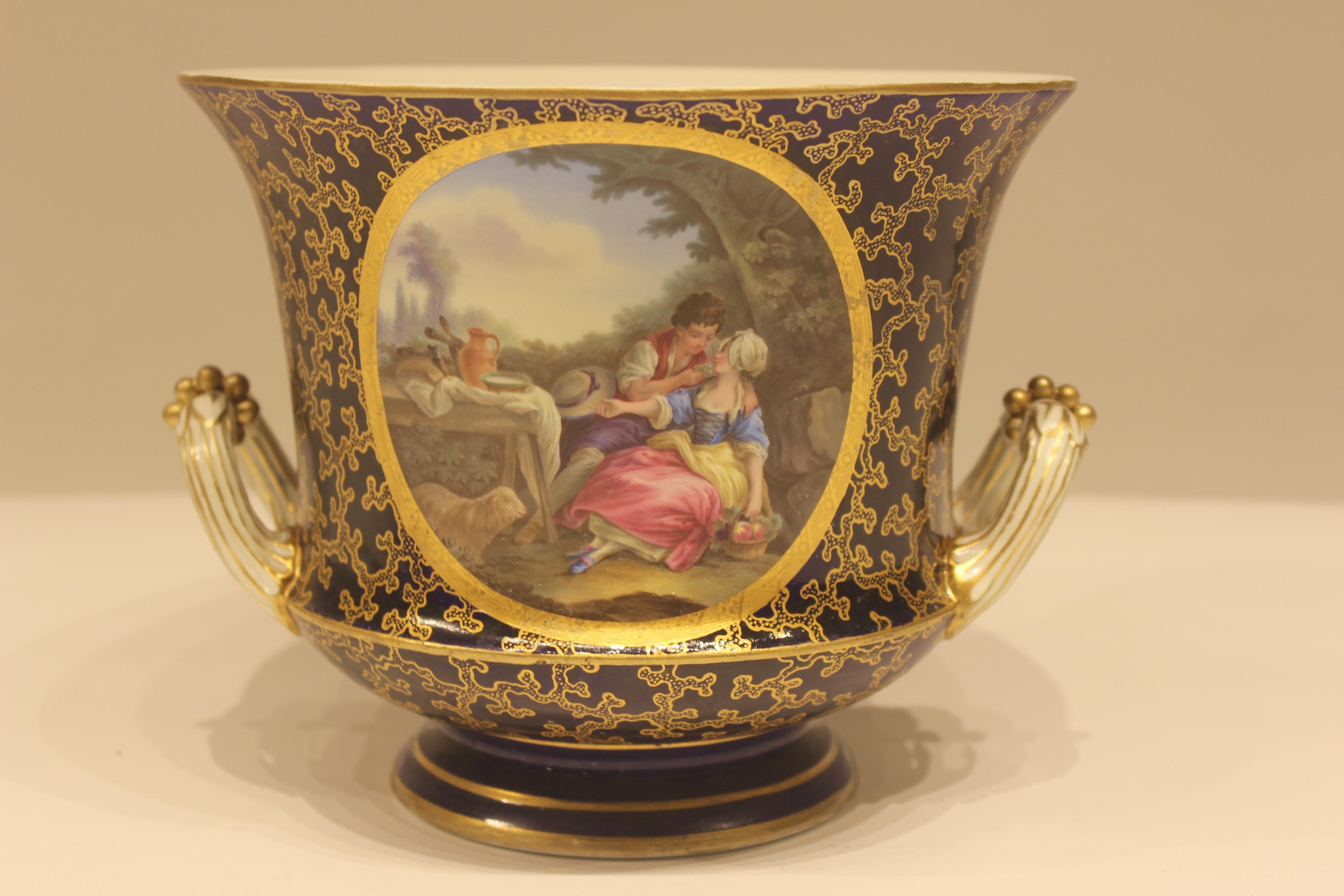 Pair of early 19th Century French Hand Painted Serves Cache Pot In Good Condition For Sale In New york, NY