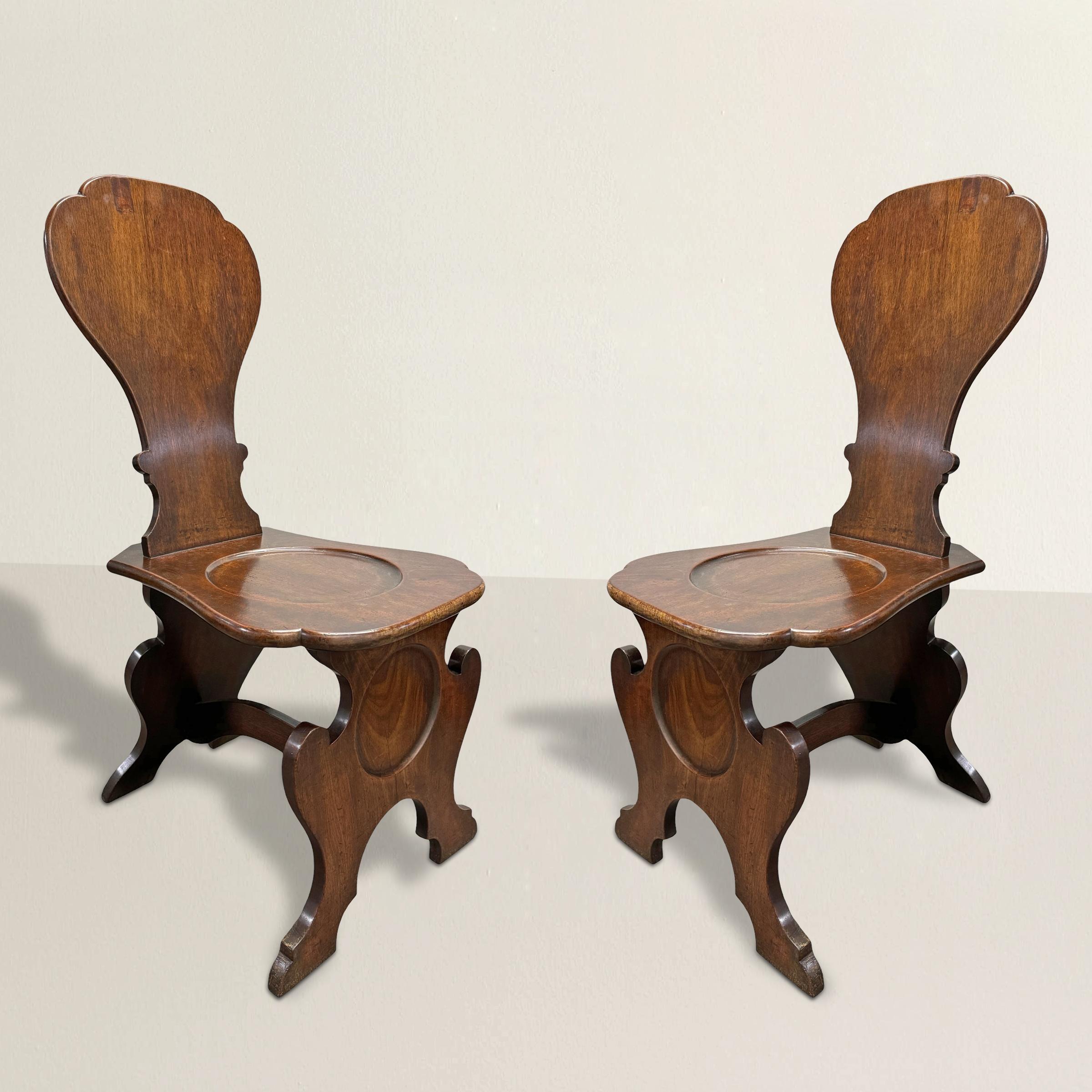 George III Pair of Early 19th Century Irish Georgian Hall Chairs For Sale