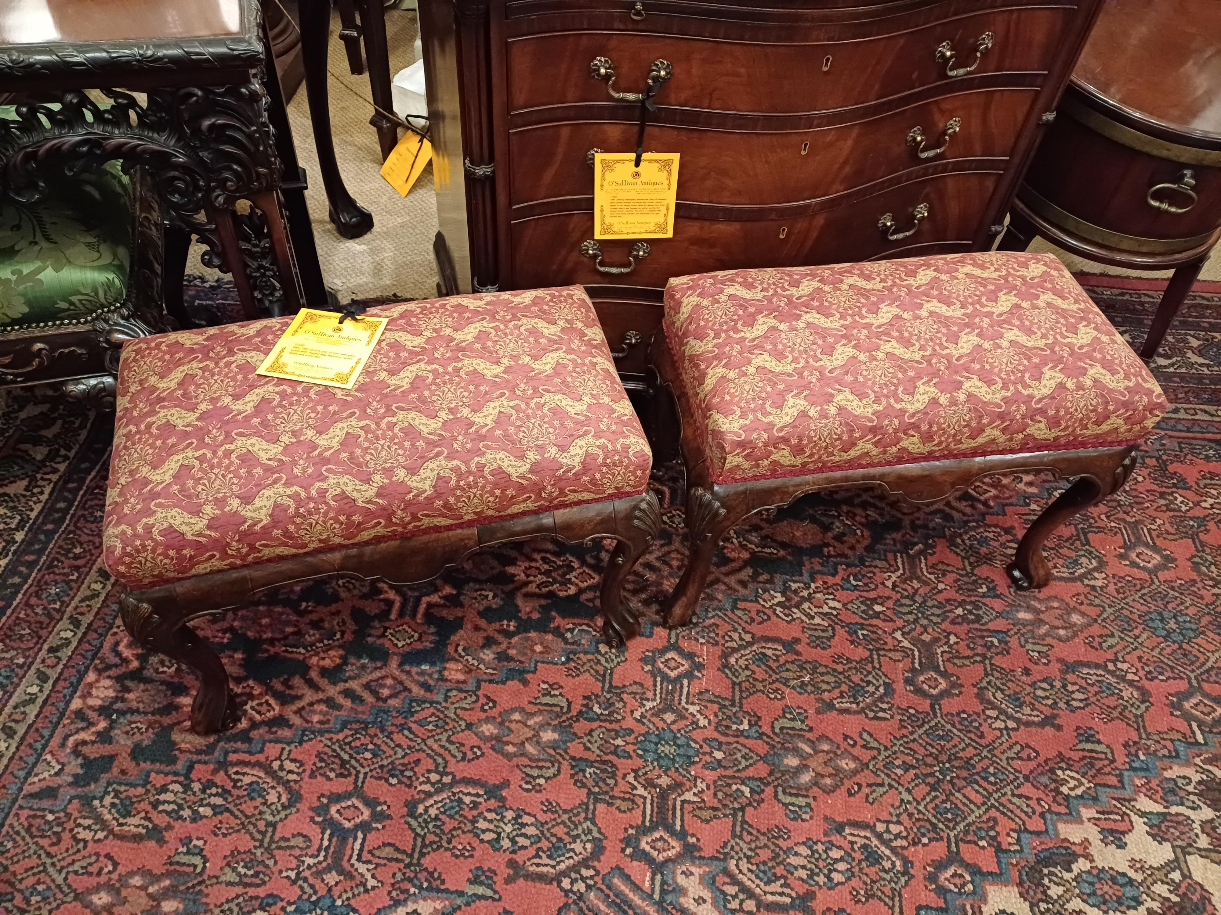 Pair of Early 19th Century Irish Mahogany Stools For Sale 2