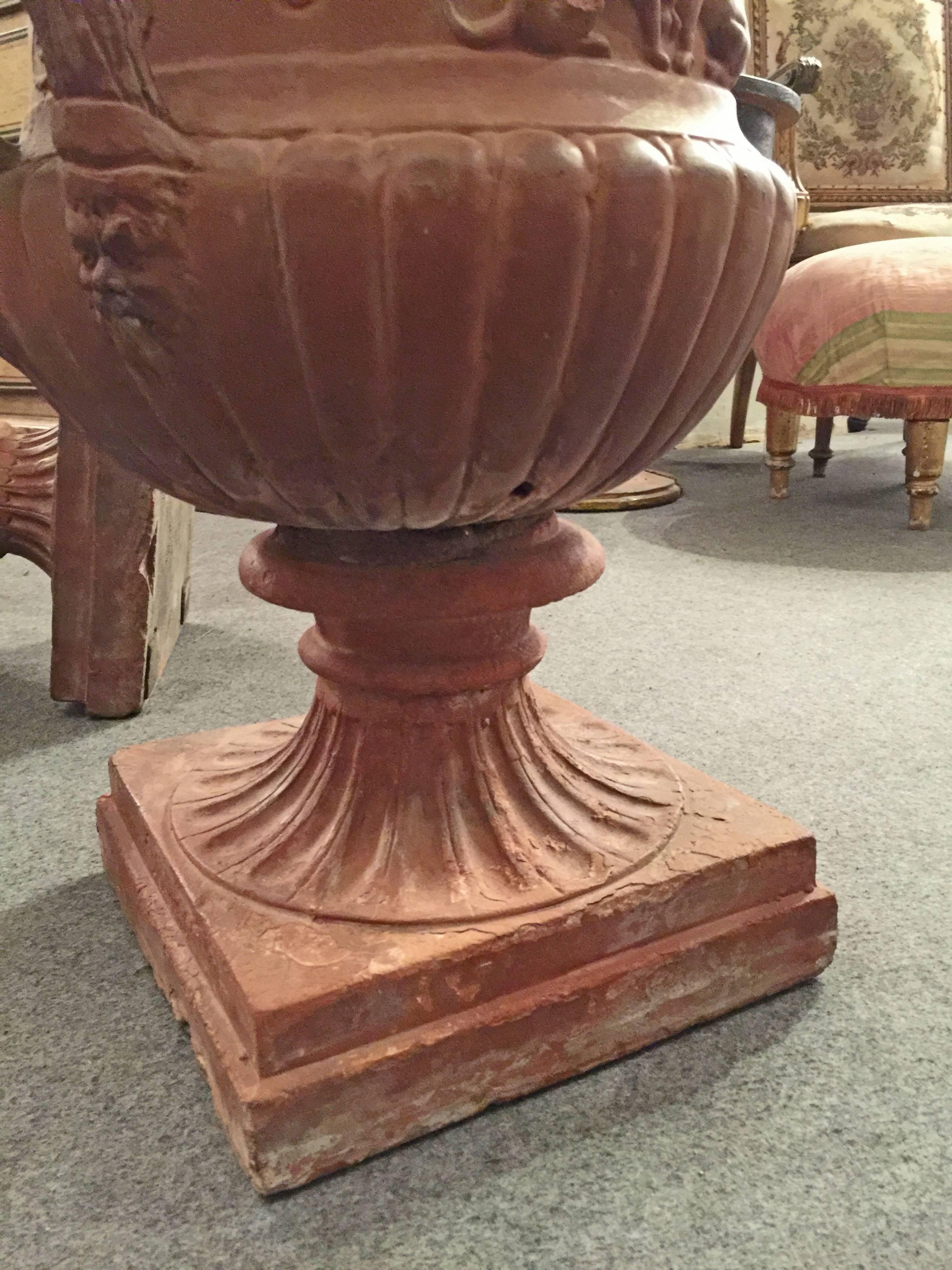 Pair of Early 19th Century Italian Neoclassical Medici Style Terracotta Urns 8