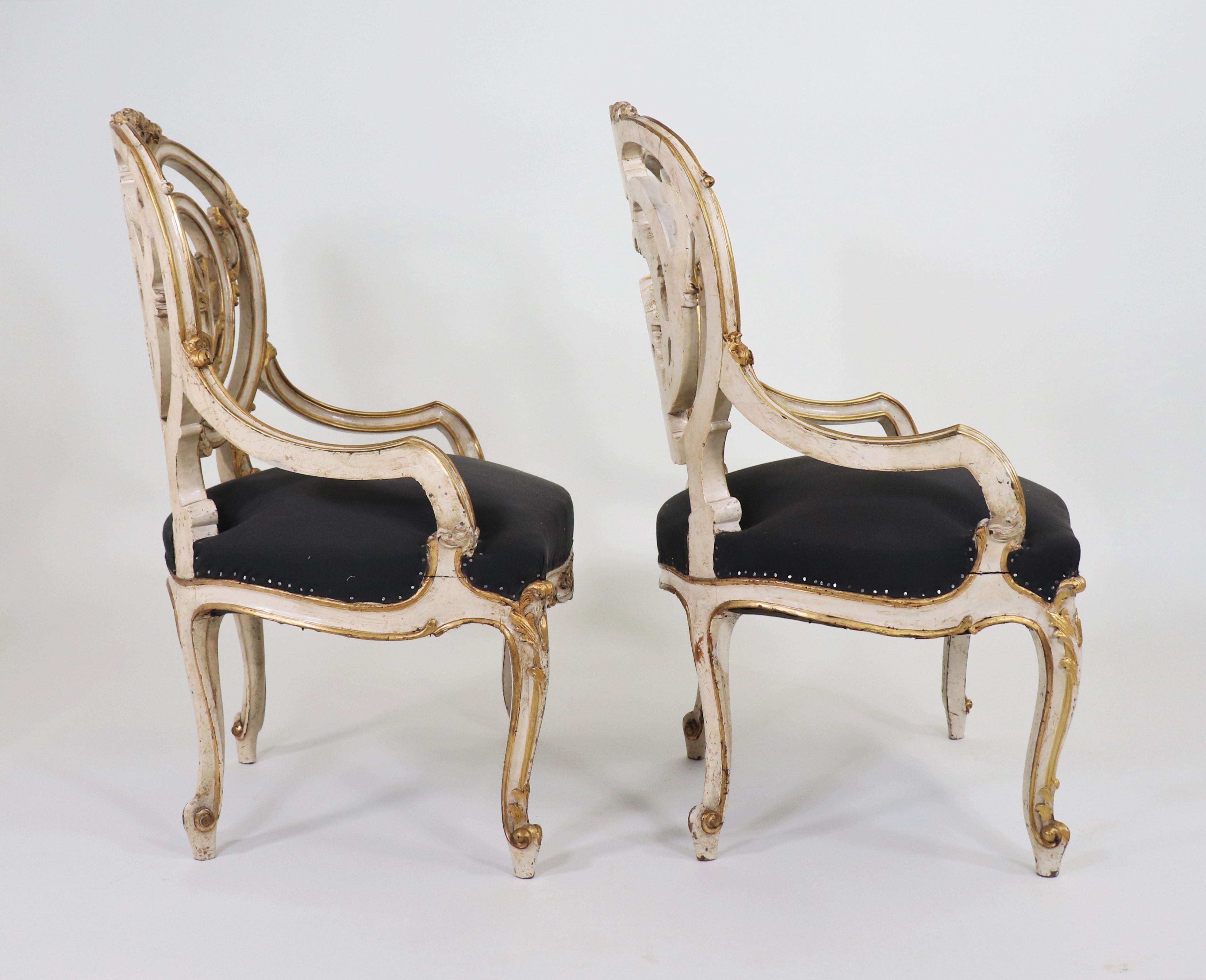 Hand-Carved Pair of Early 19th Century Louis XIV Style Fauteuil Armchairs by Maison Jansen For Sale