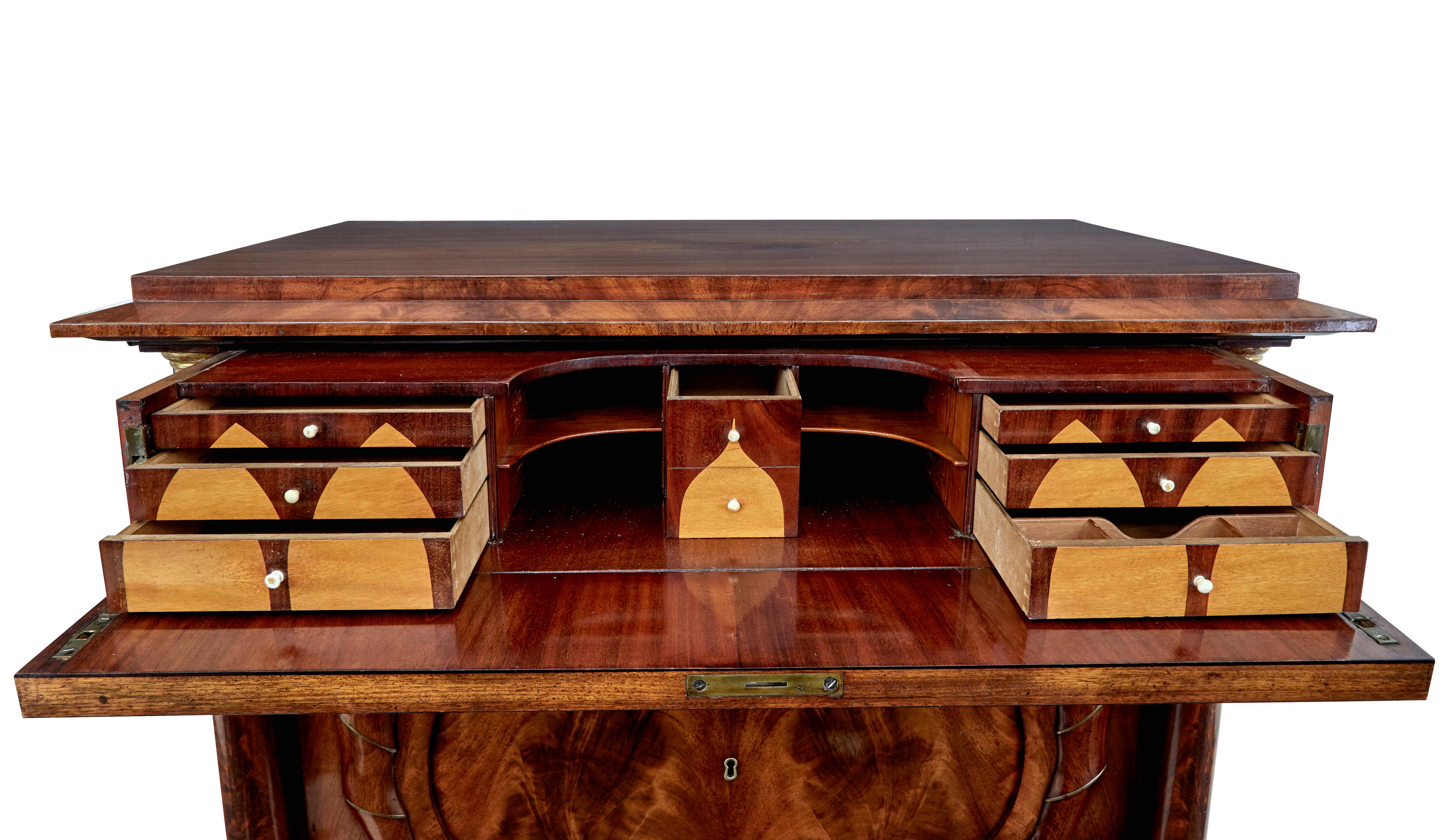 Pair of Early 19th Century Mahogany Biedermeier Secretaire Commodes 6