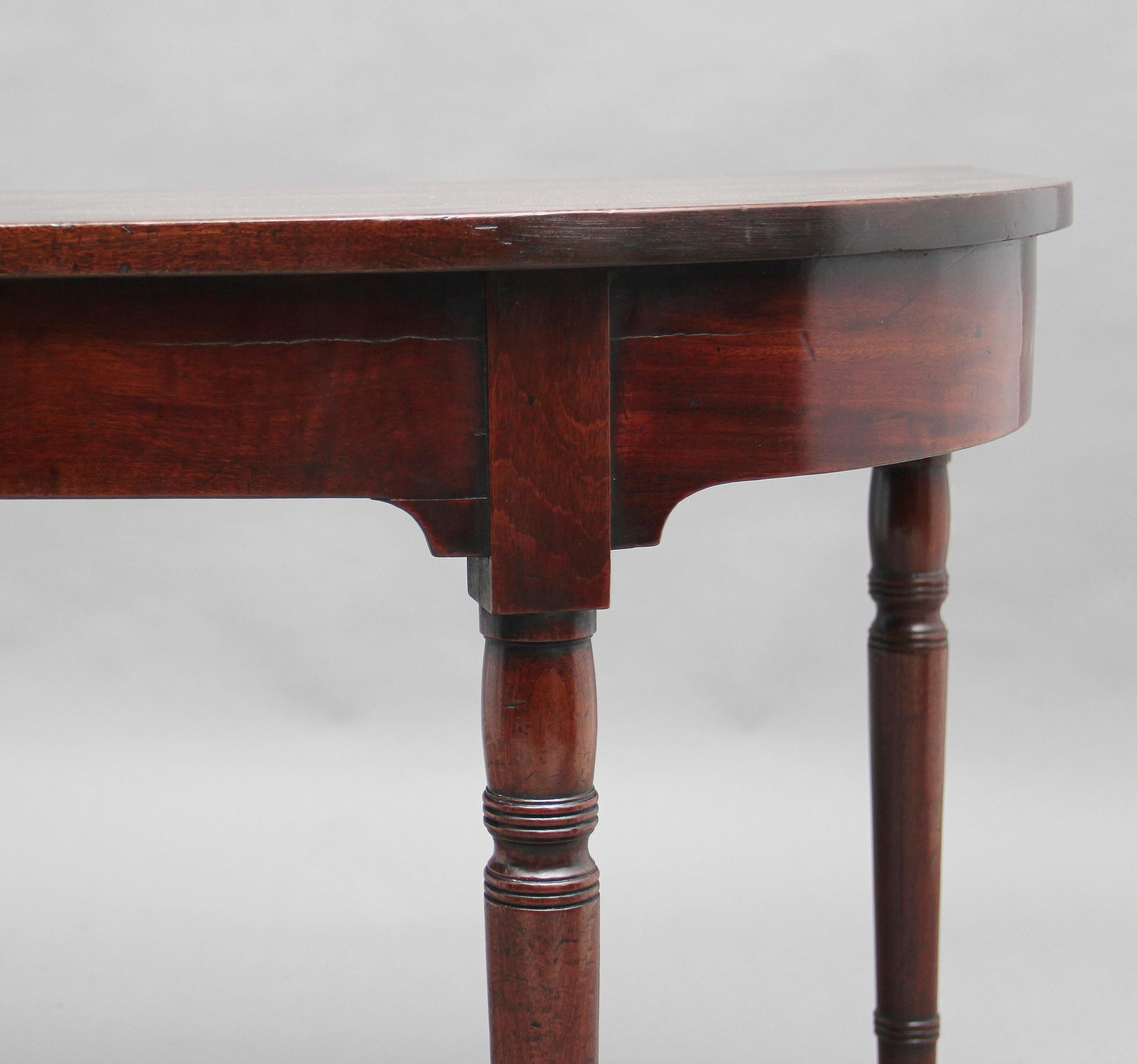 Pair of Early 19th Century Mahogany Console Tables 5