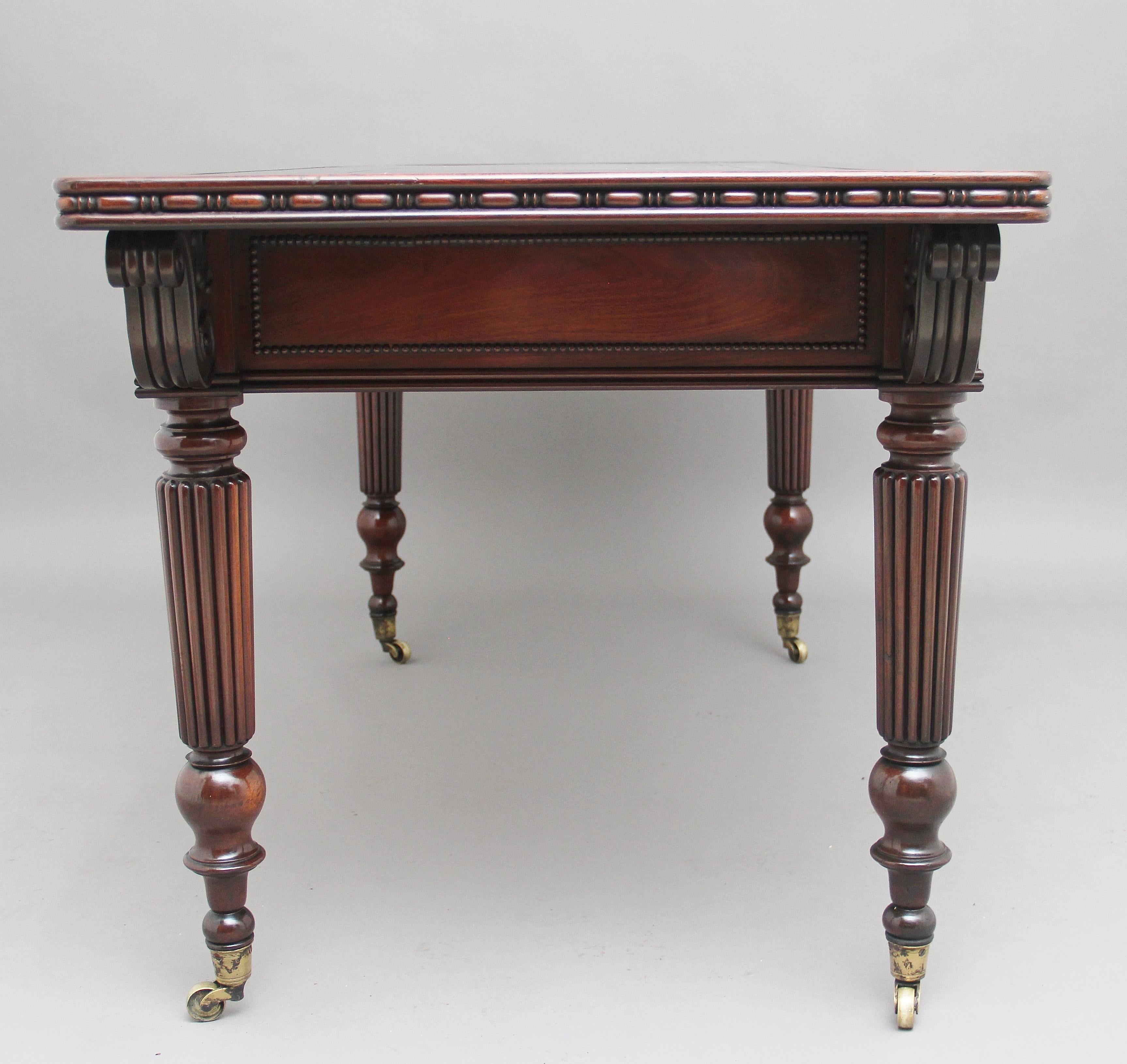 Pair of Early 19th Century Mahogany Library Tables In Good Condition For Sale In Martlesham, GB