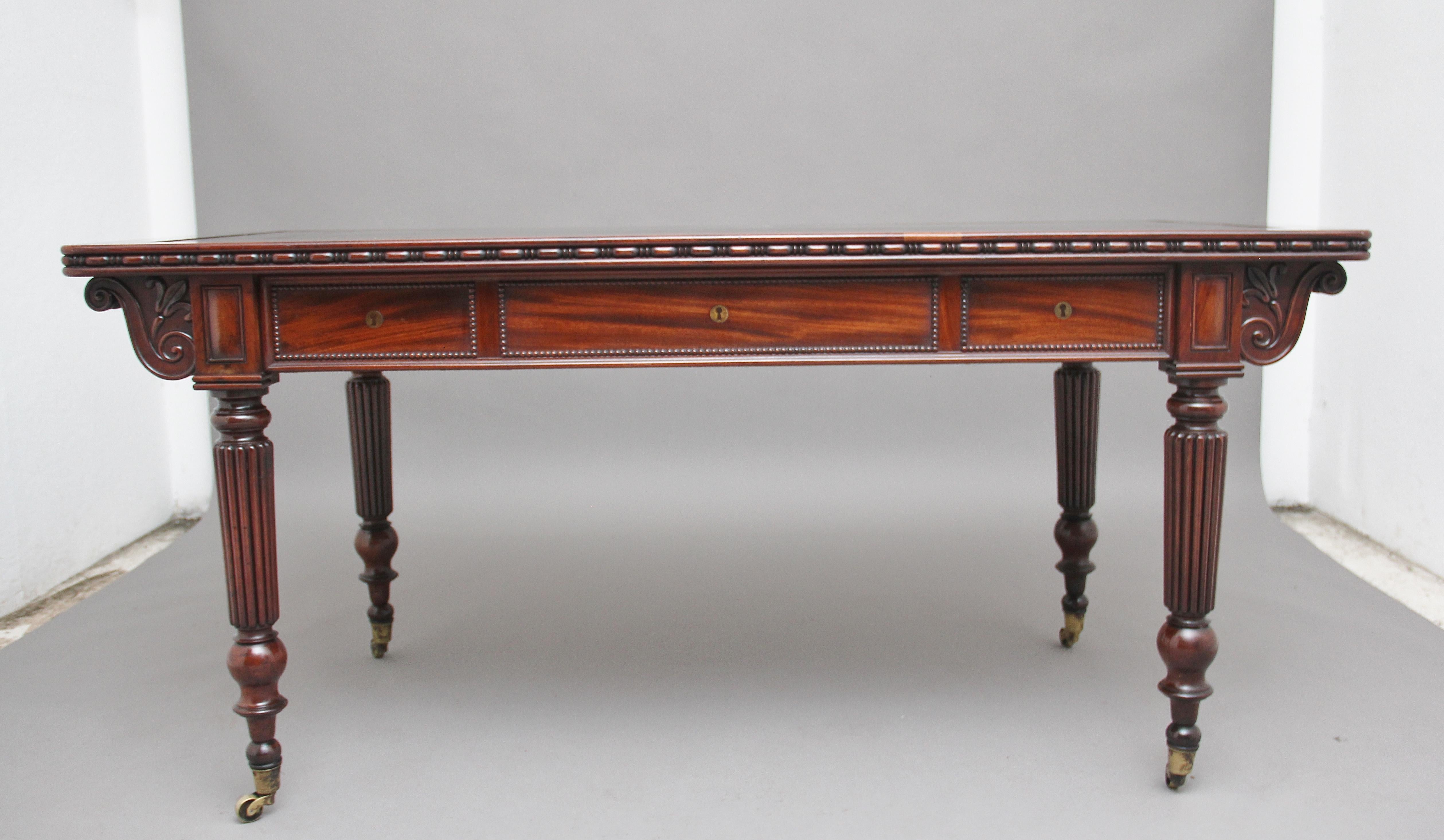 Pair of Early 19th Century Mahogany Library Tables For Sale 1