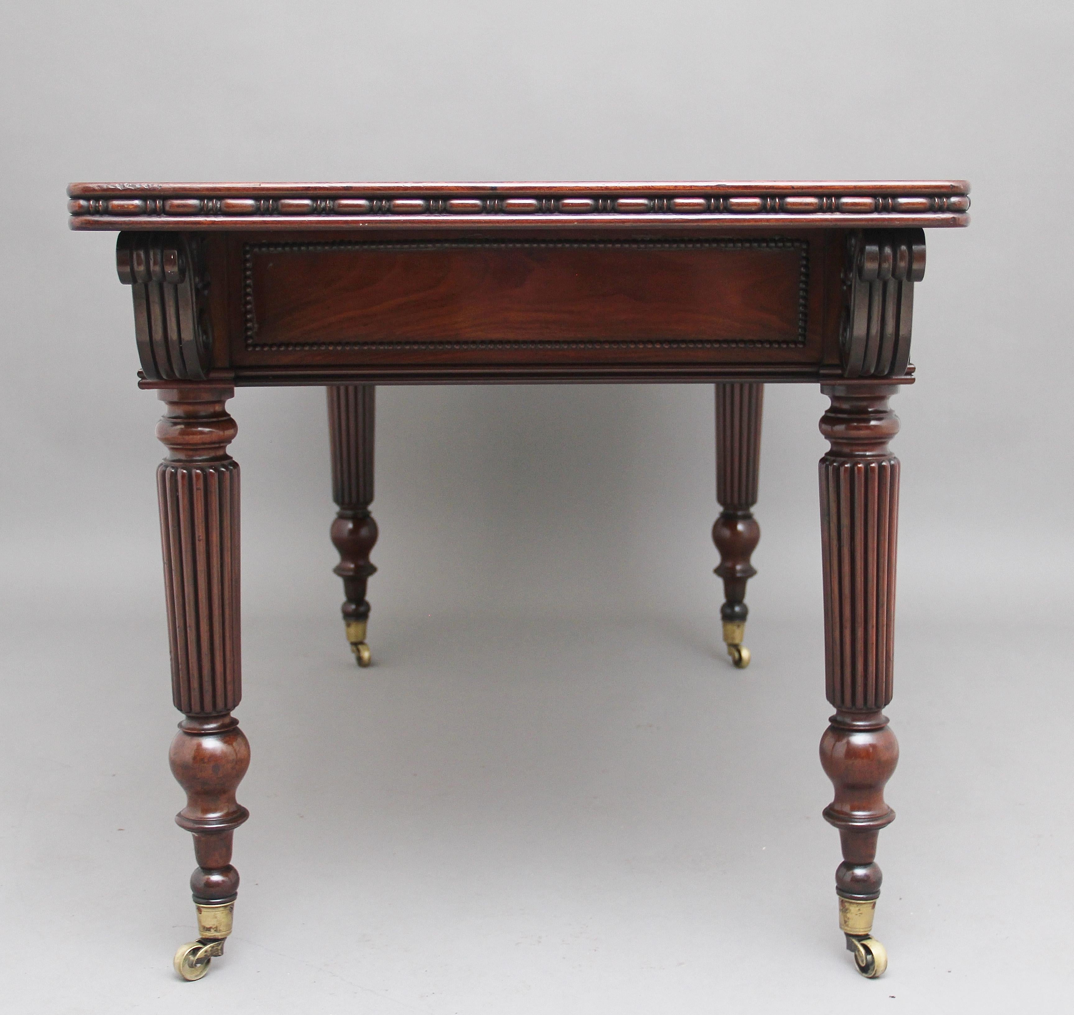 Pair of Early 19th Century Mahogany Library Tables For Sale 2