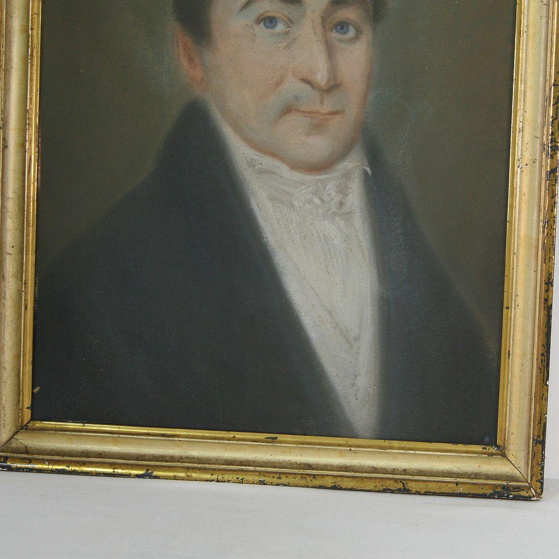 Pair of Early 19th Century Pastel Portraits In Good Condition In Buisson, FR