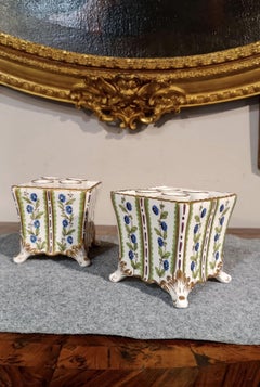 PAIR OF EARLY 19th CENTURY POLYCHROME PORCELAIN FLOWER VASE
