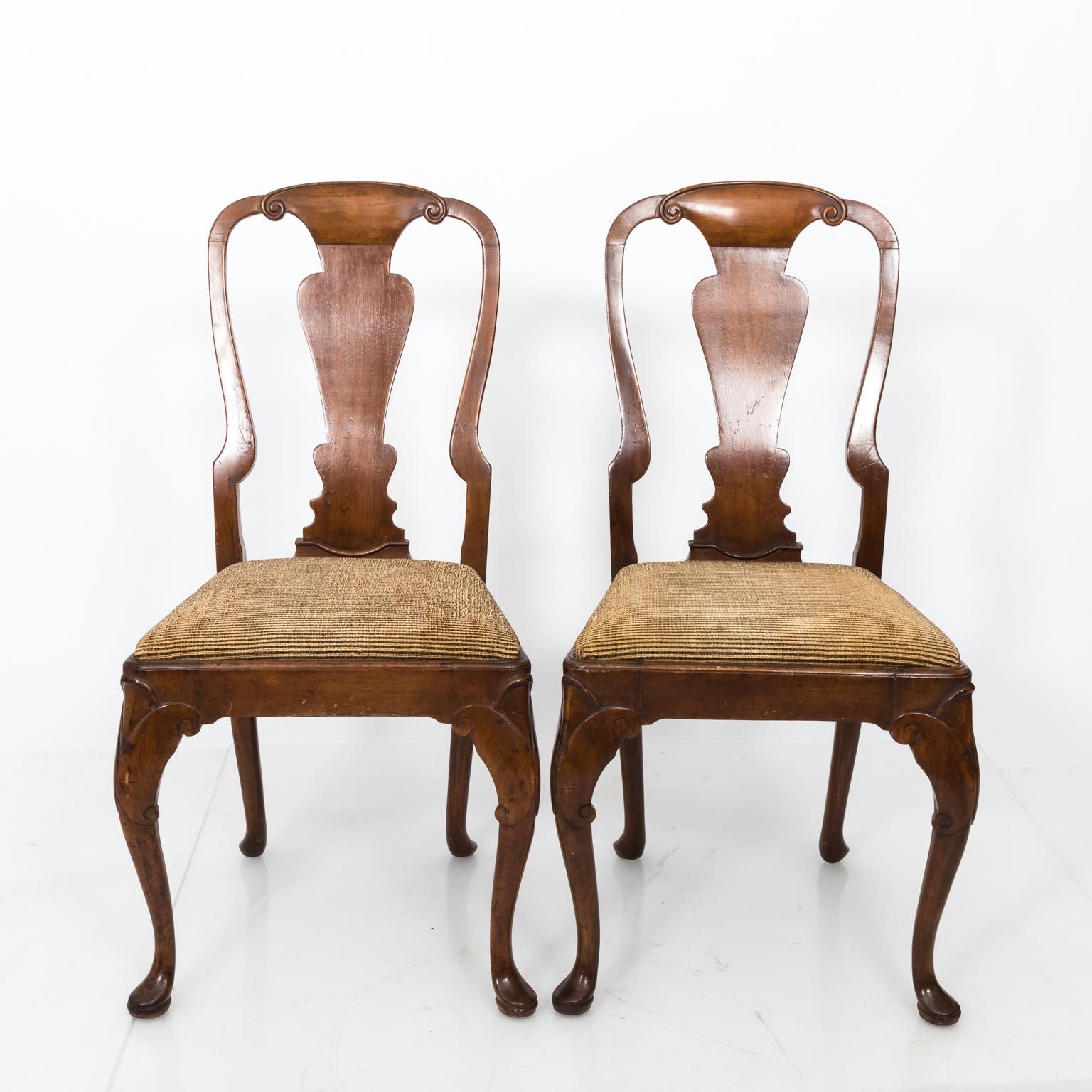 Pair of Early 19th Century Queen Anne Side Chairs In Good Condition In Stamford, CT