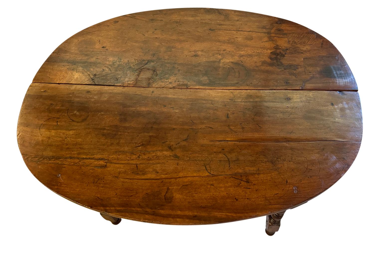 Paire de tables console Demi Lune espagnoles du début du 19ème siècle en vente 3