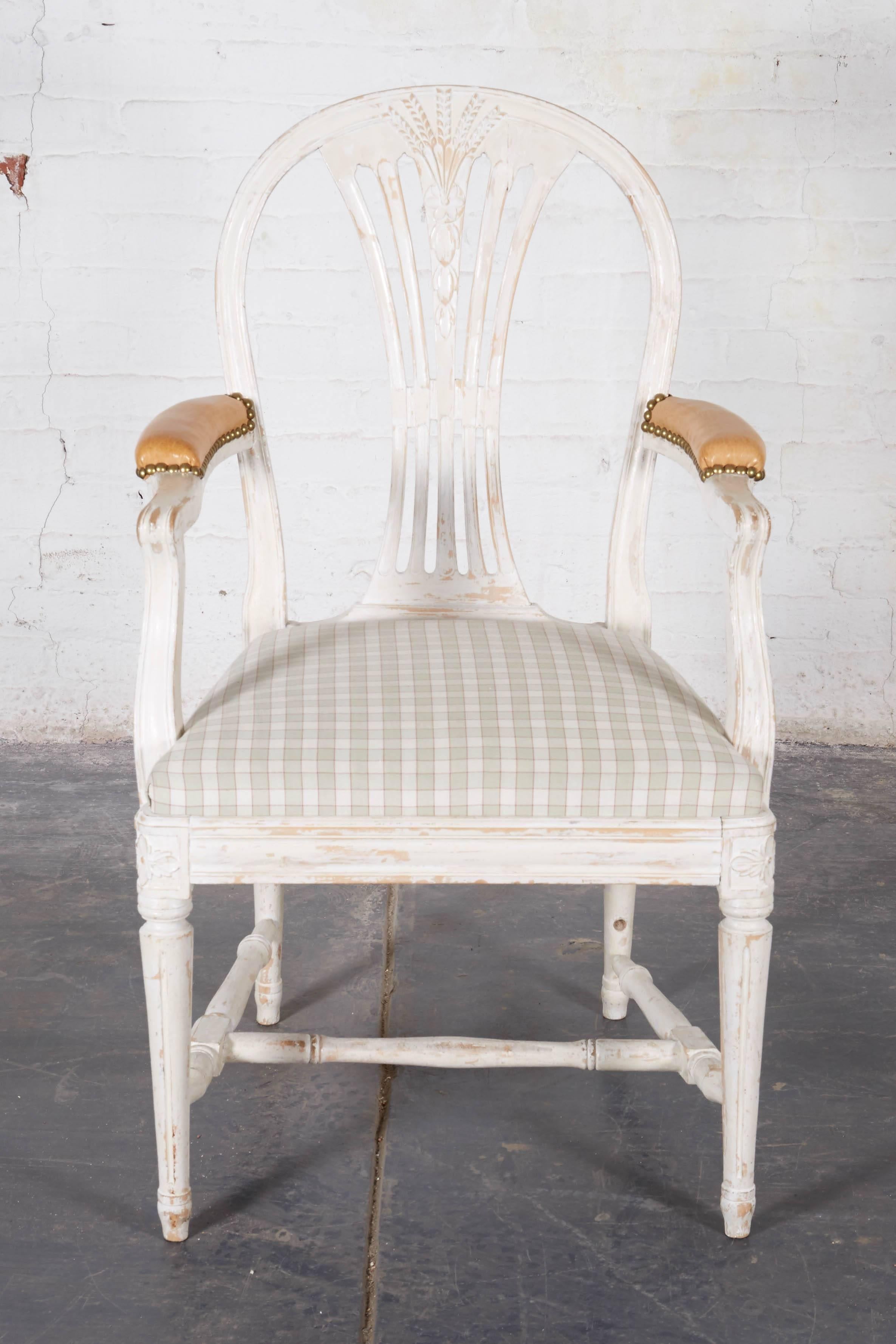 Pair of Early 19th Century Swedish White-Washed Armchairs In Excellent Condition In New York, NY