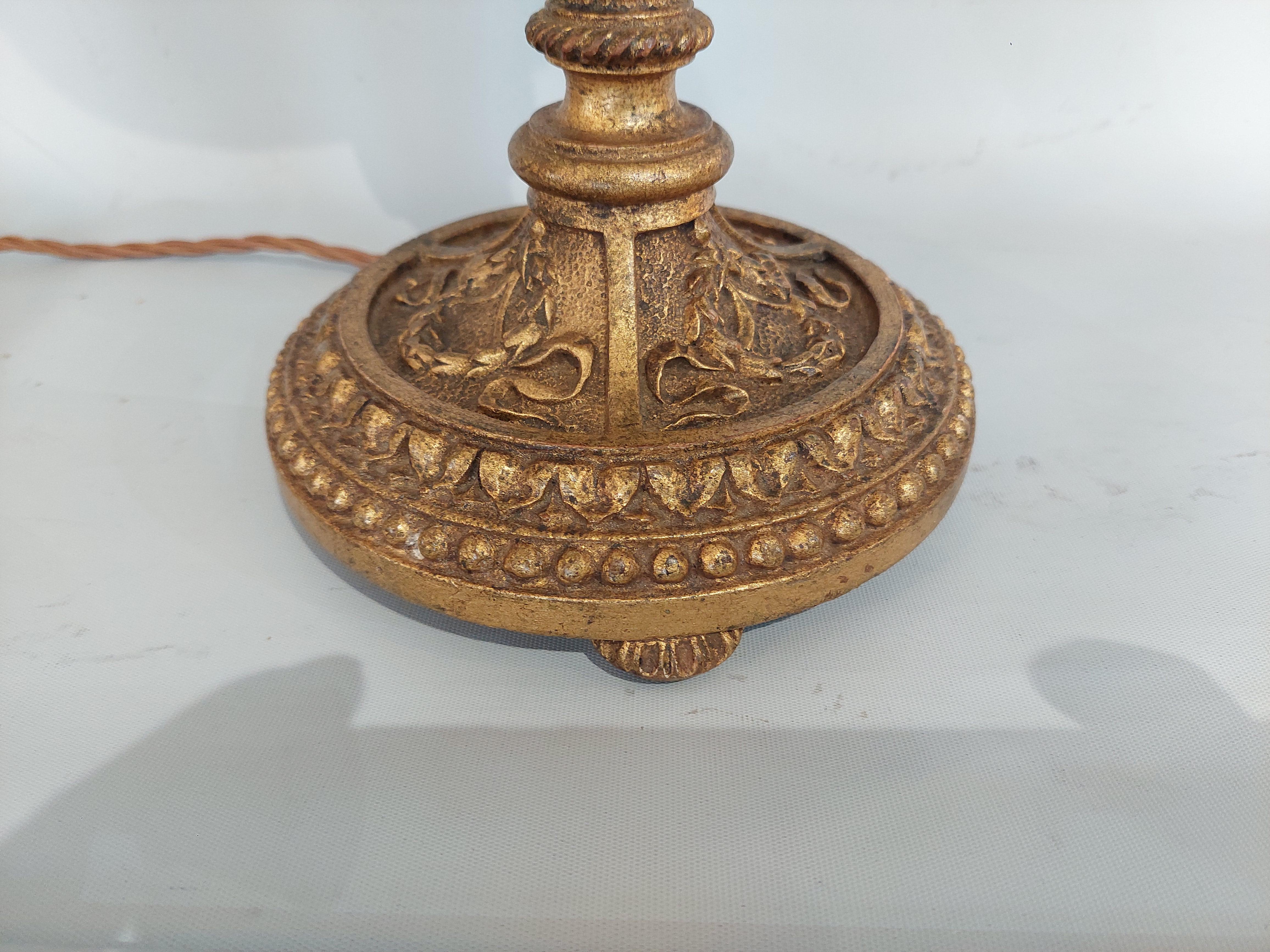 Pareja de candeleros Chateau franceses de madera dorada de principios del siglo XIX en Bueno estado para la venta en Altrincham, GB