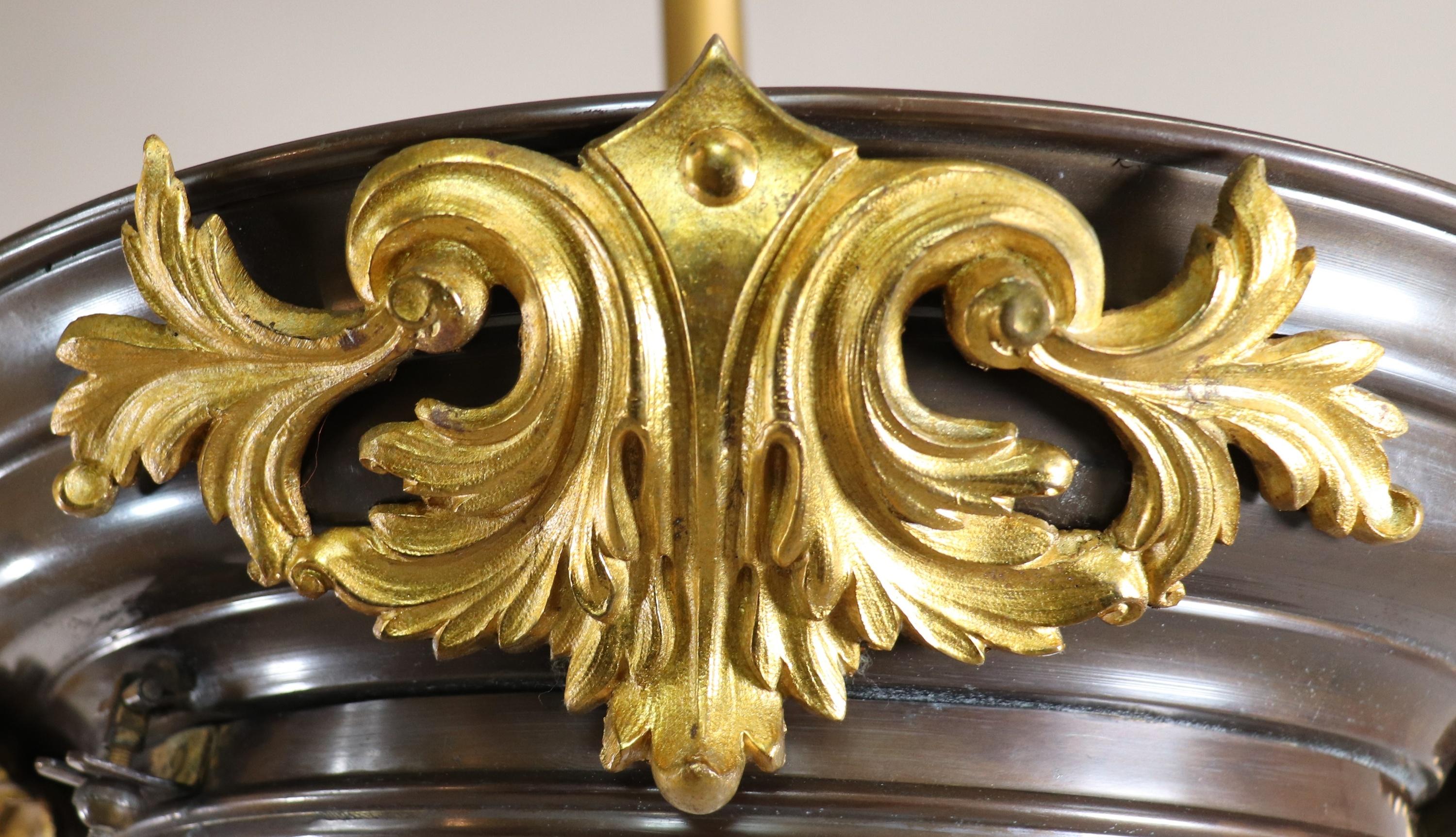Coppia di apparecchi a sospensione neoclassici francesi dei primi anni del XX secolo con altezza regolabile in vendita 11