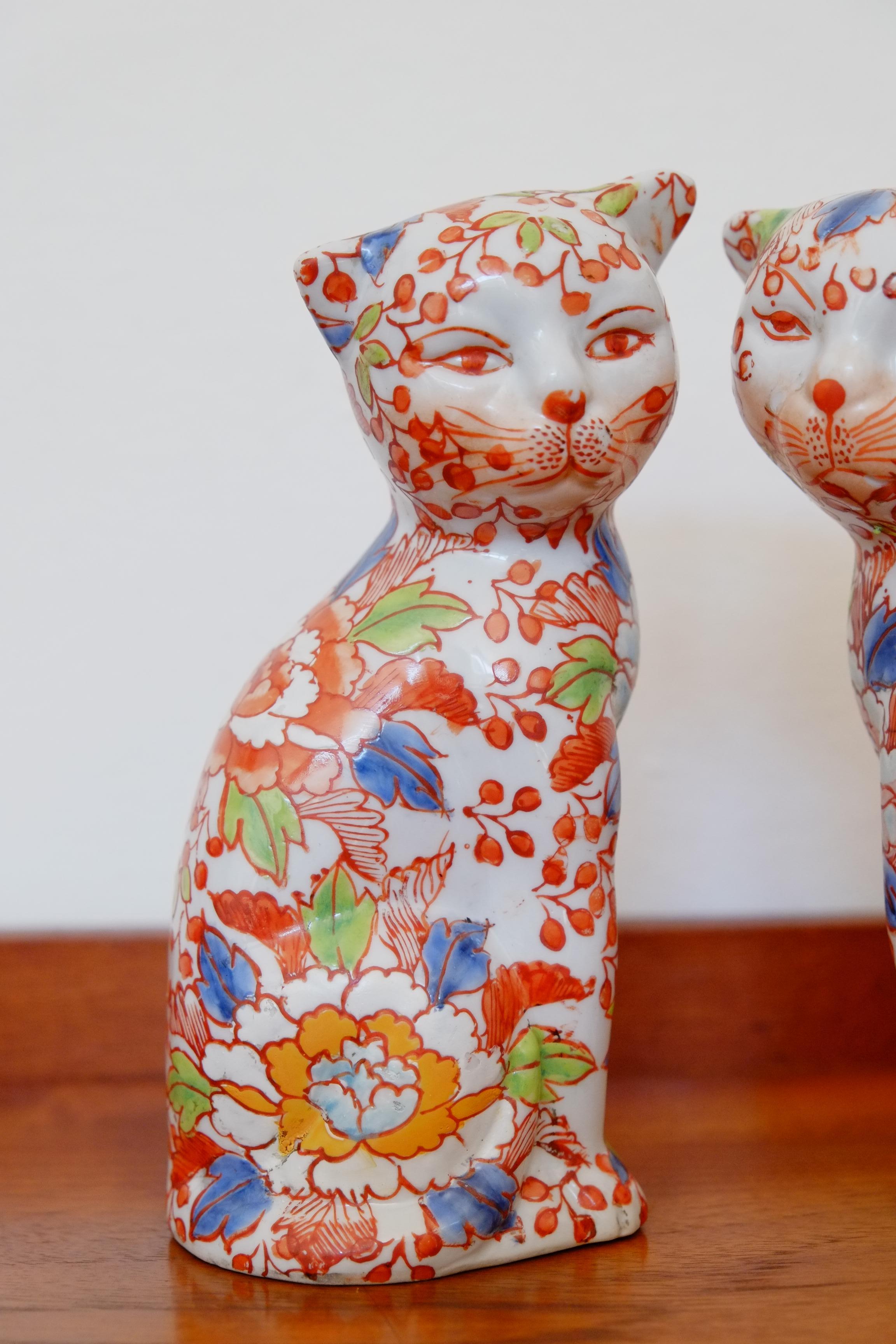Pair of early 20th c. Japanese Imari Porcelain Lovable Cat Sculptures, Signed For Sale 3