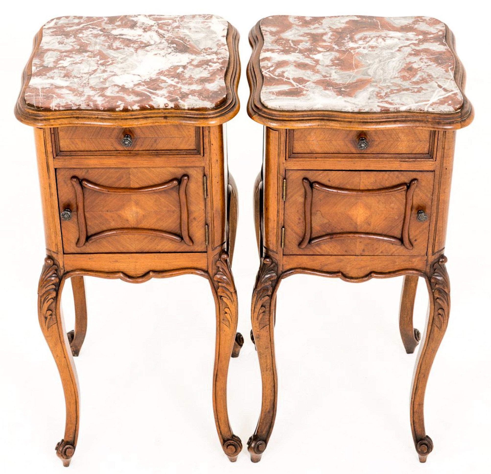 Pair of Early 20th Century Walnut Bedside Cabinets 1