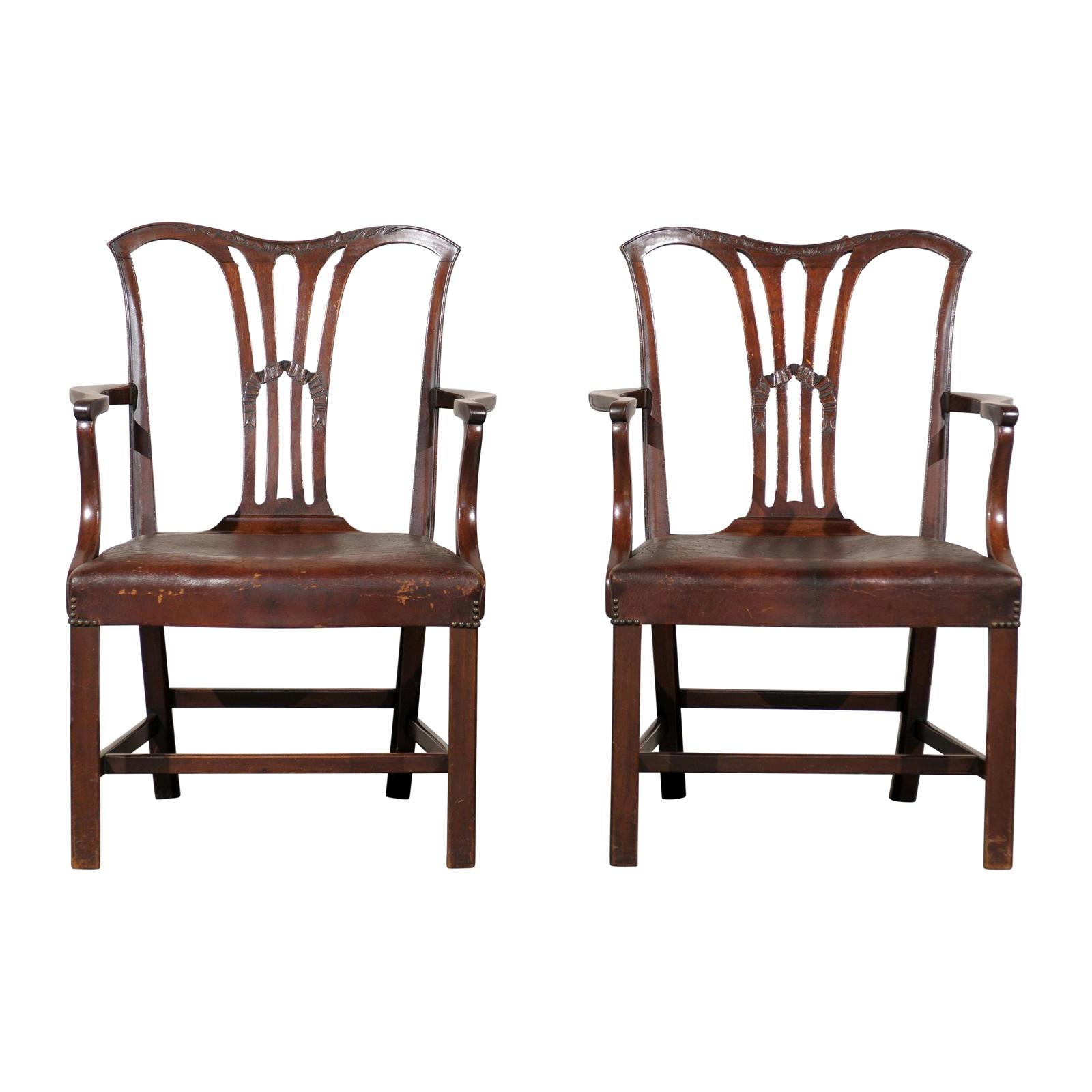 Pair of Early 20th Century American Chairs by Watson 
Boaler Furniture, Chicago For Sale