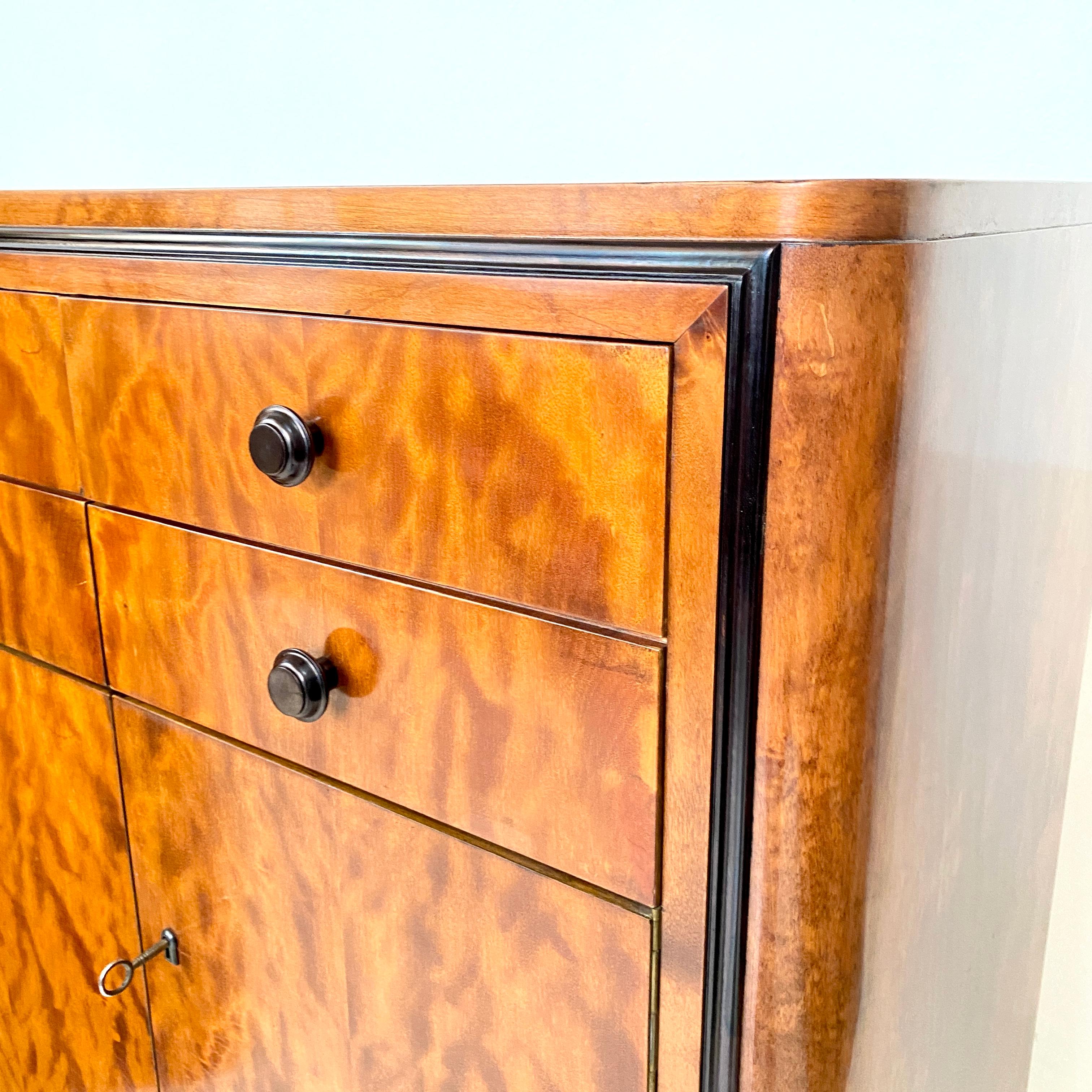 Pair of early 20th Century Art Deco Dresser Chest of Drawers in Mahogany 4