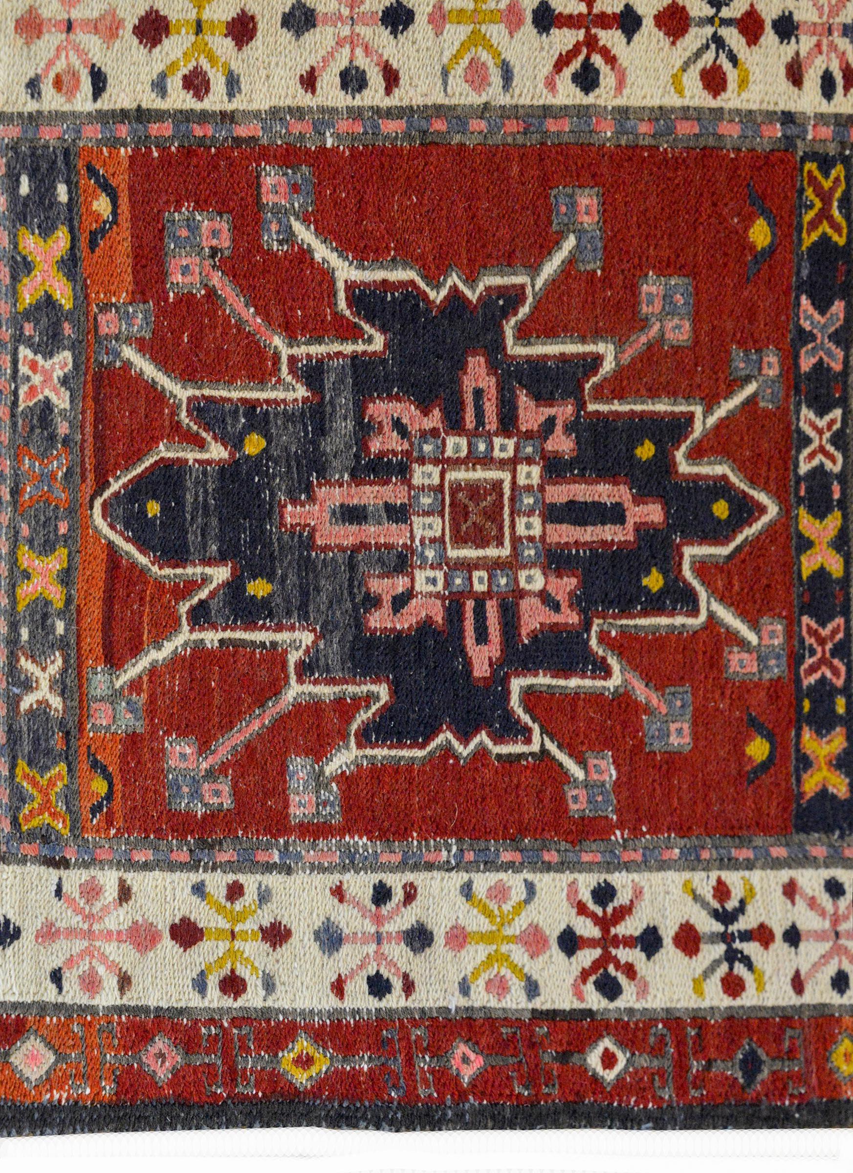 Pair of Early 20th Century Bakhtiari Bag Face Rugs In Good Condition For Sale In Chicago, IL