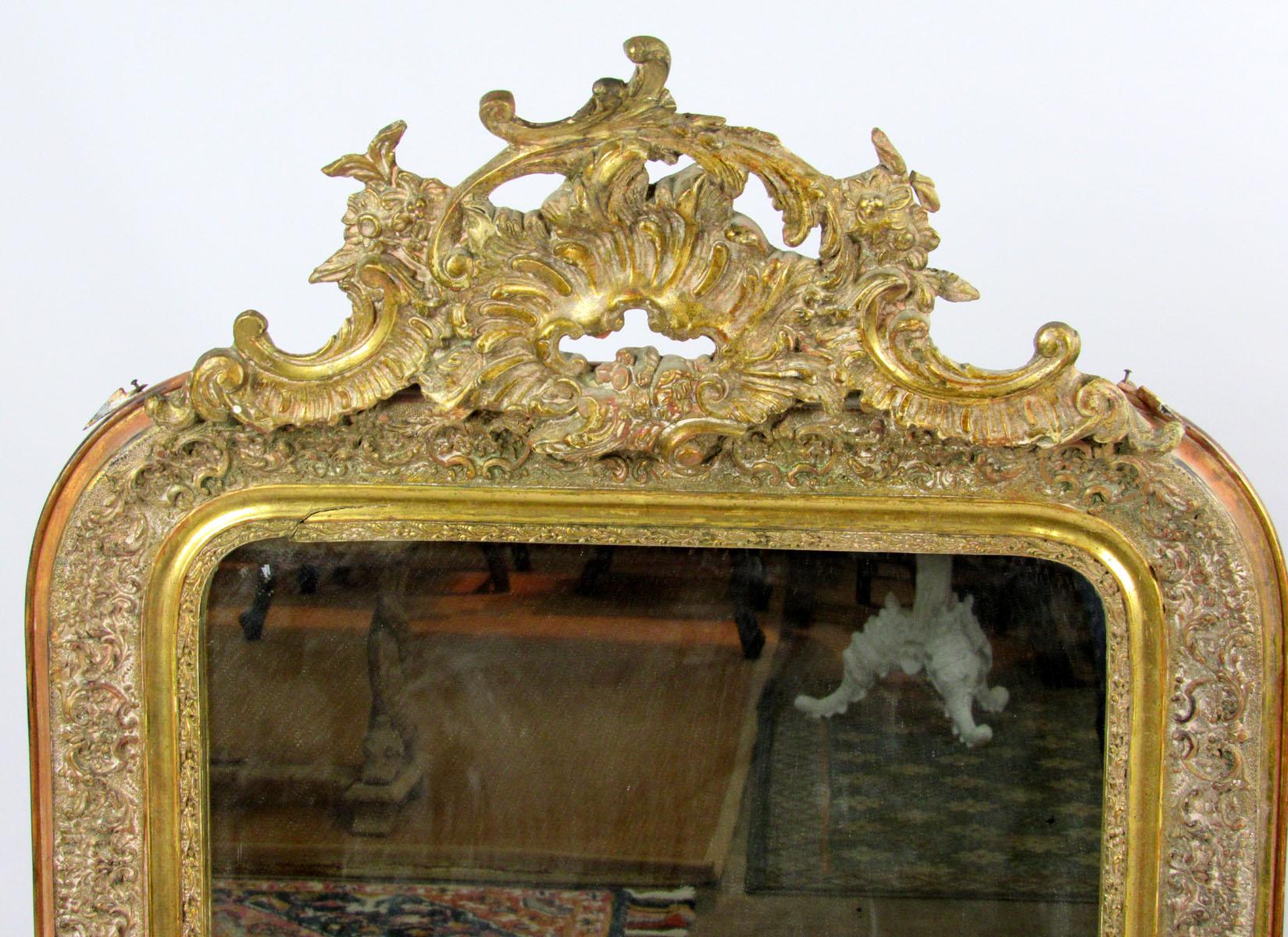 French Pair of Early 20th Century Belle Époque Style Giltwood Mirrors