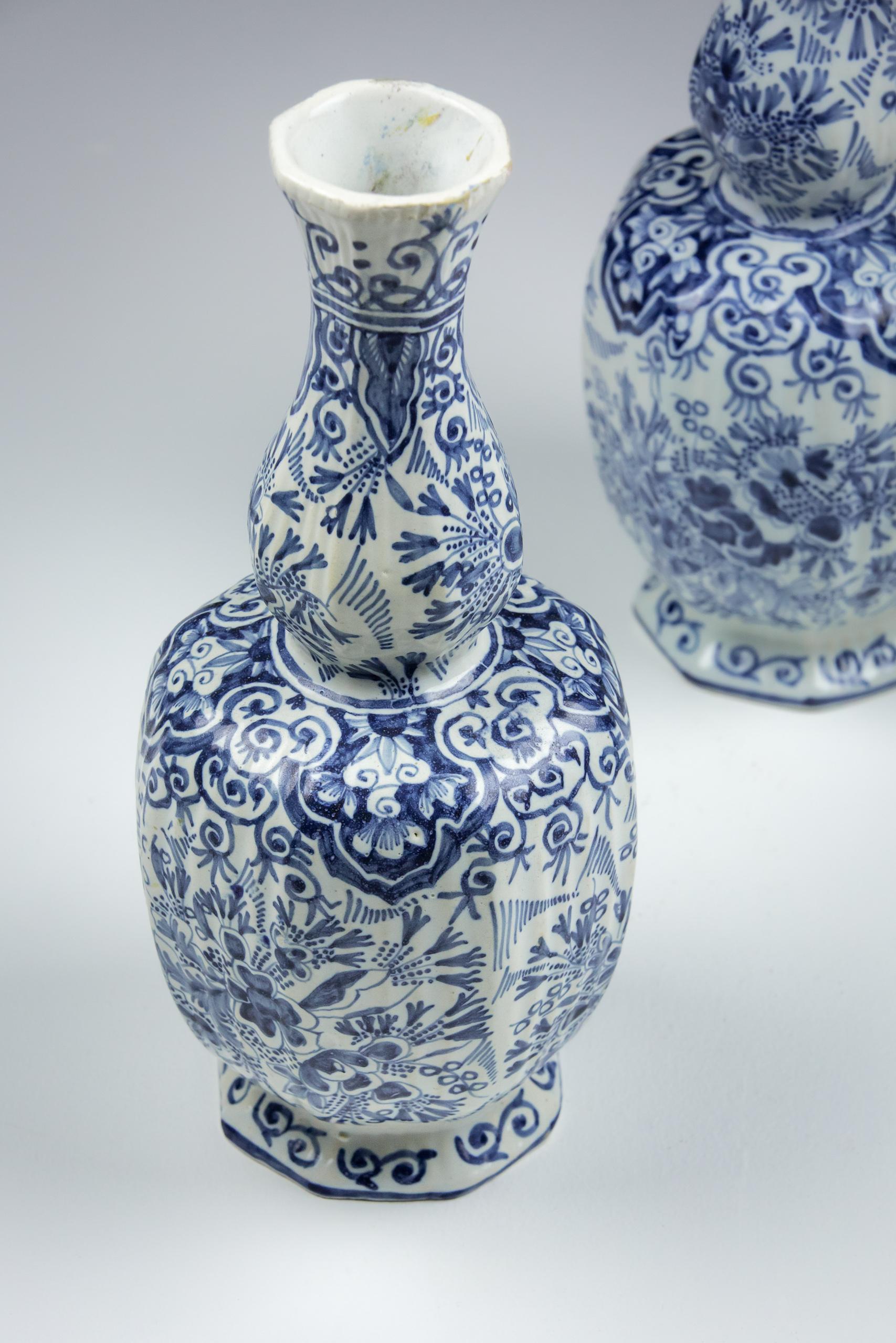 Pair of Early 20th Century Blue and White Delft Gourd Vase 1