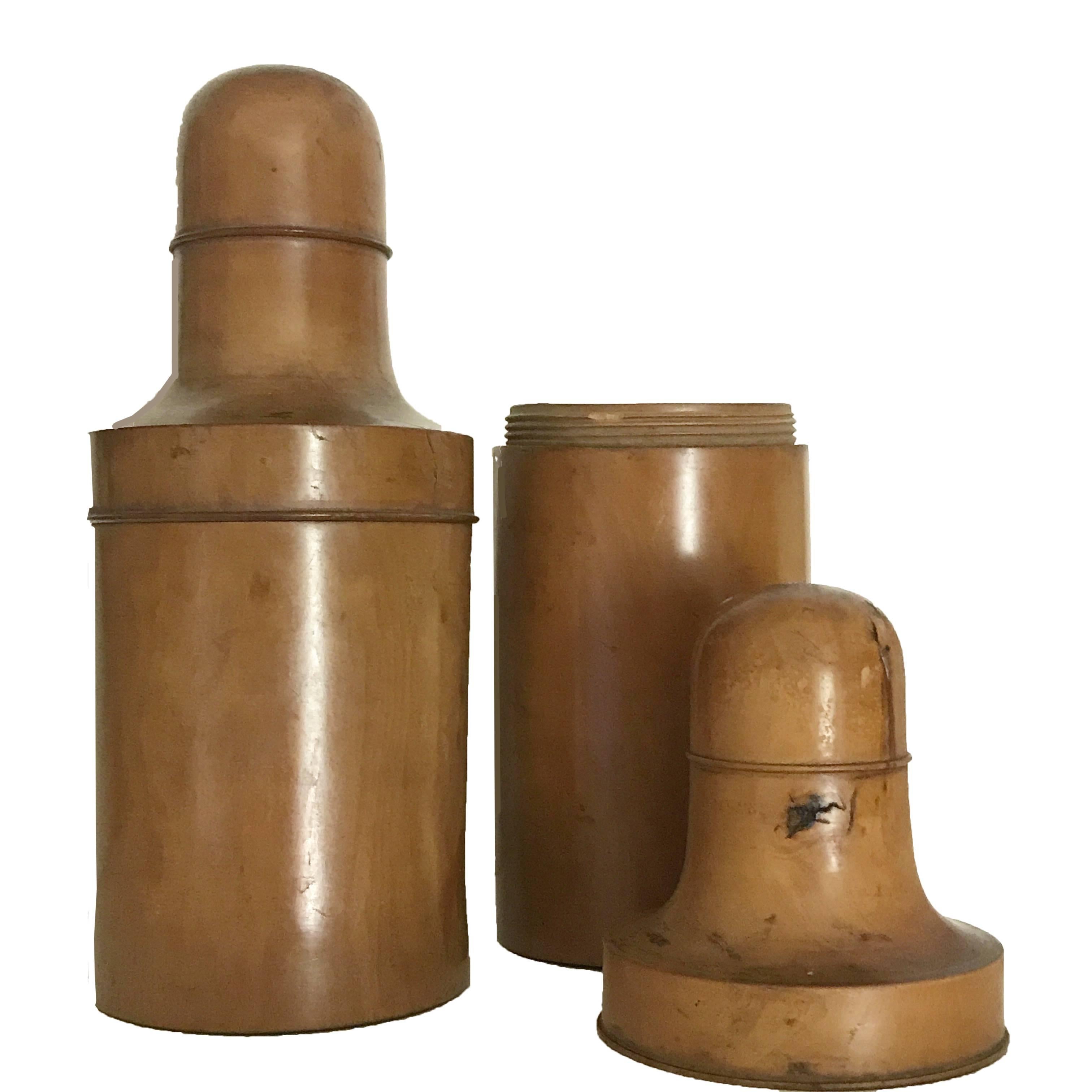 Pair of Early 20th Century Boxwood Italian Pharmacy Bottles For Sale 4