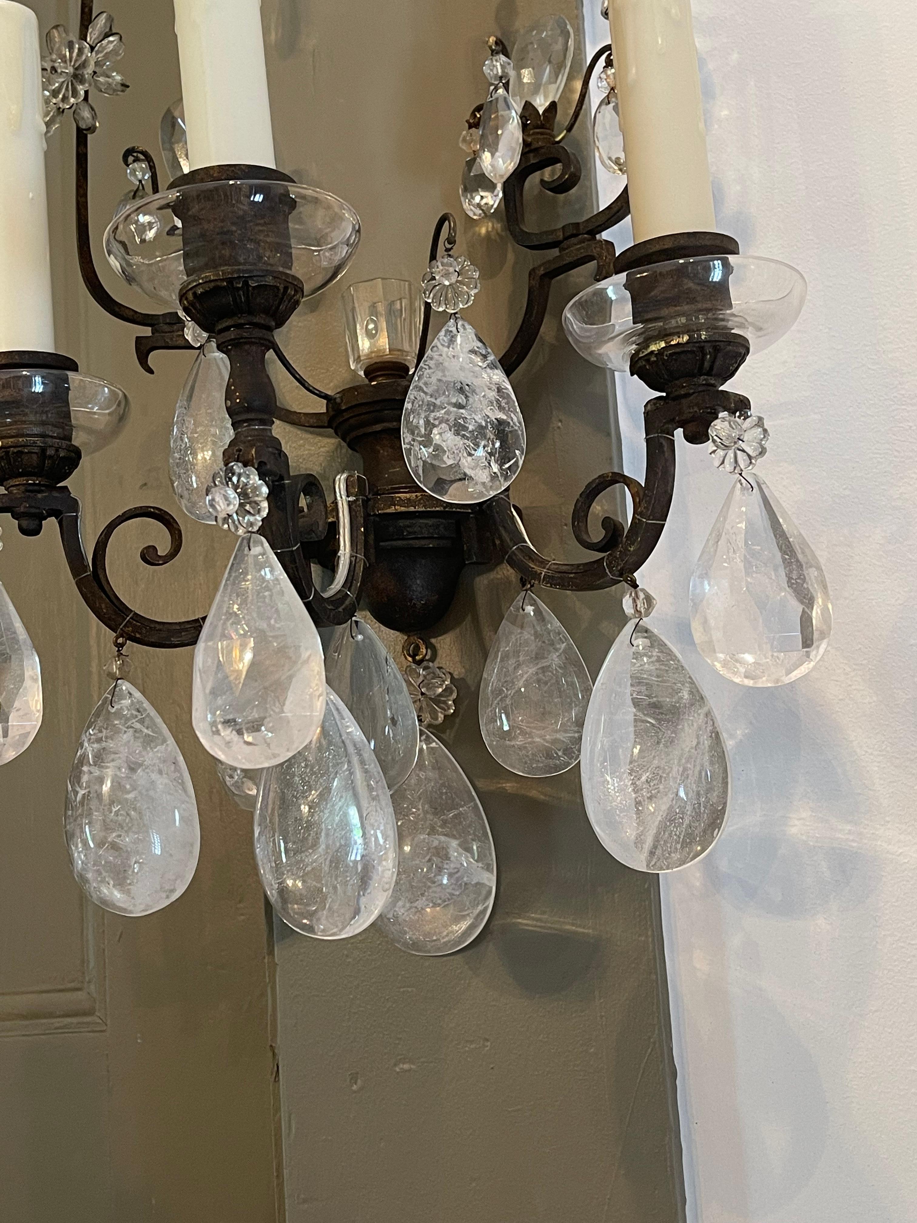 Régence Pair of Early 20th Century Bronze and Rock Crystal Wall Sconces For Sale