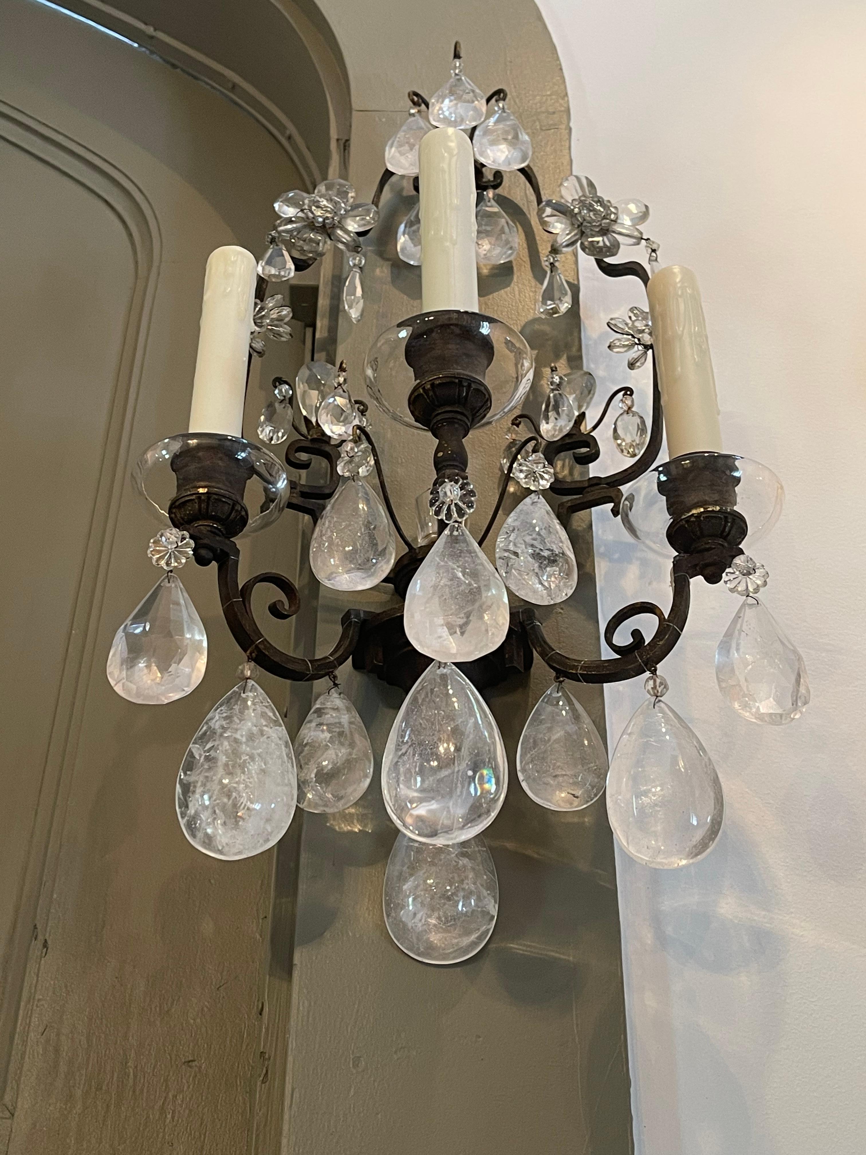 French Pair of Early 20th Century Bronze and Rock Crystal Wall Sconces For Sale