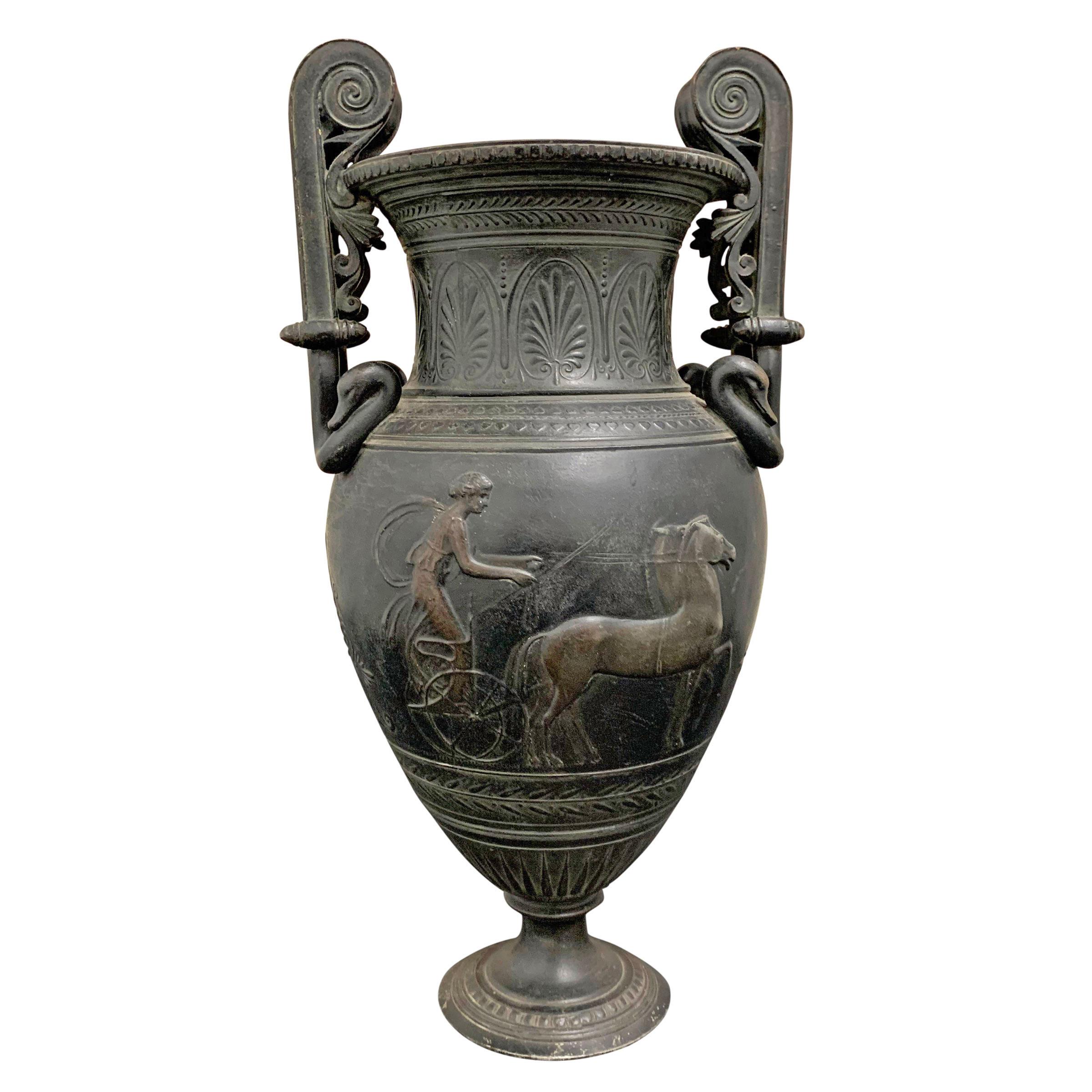 Romain classique Paire d'urnes en bronze de style romain du début du 20e siècle en vente