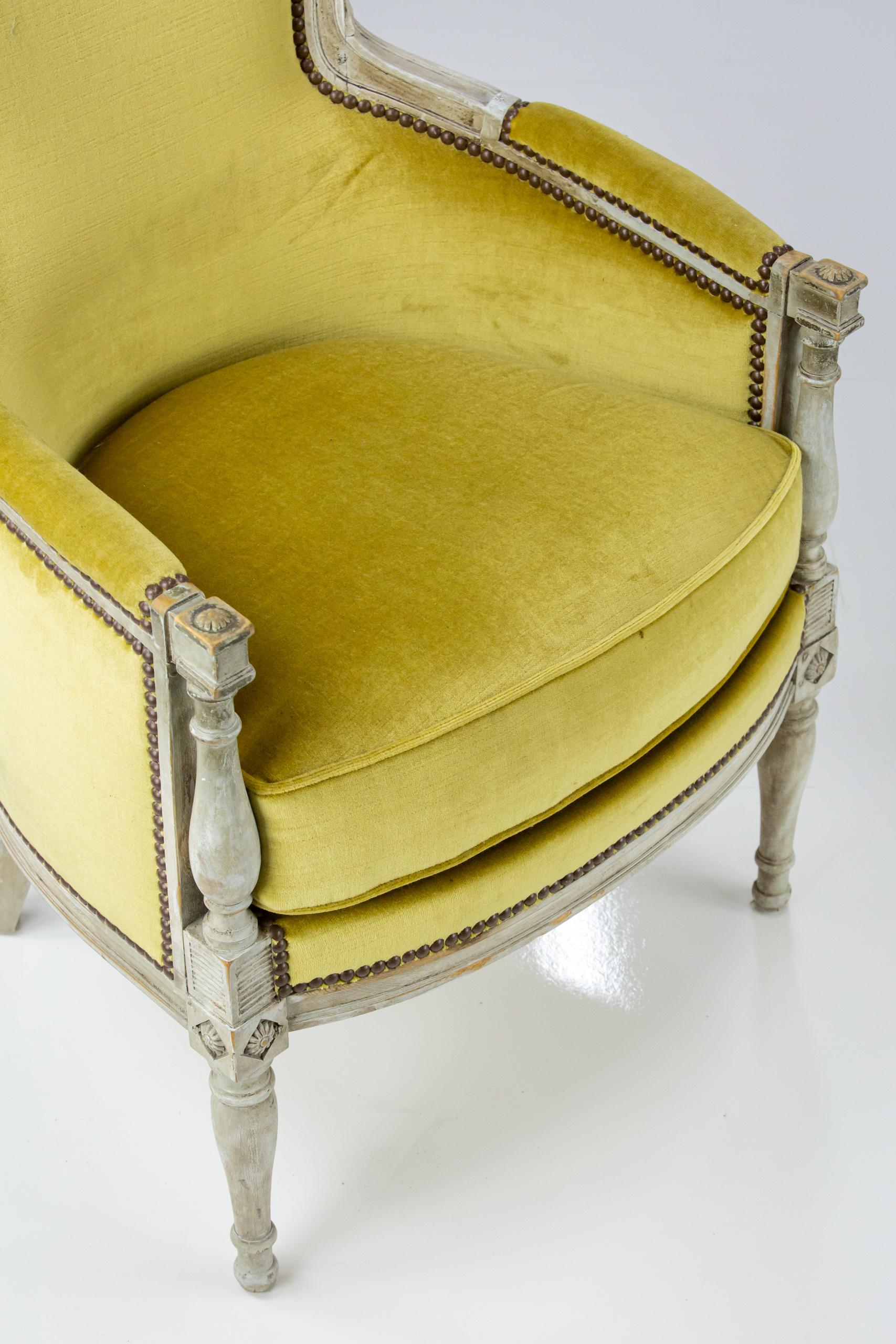 Pair of Early 20th Century Chateau Bergere Chairs 1