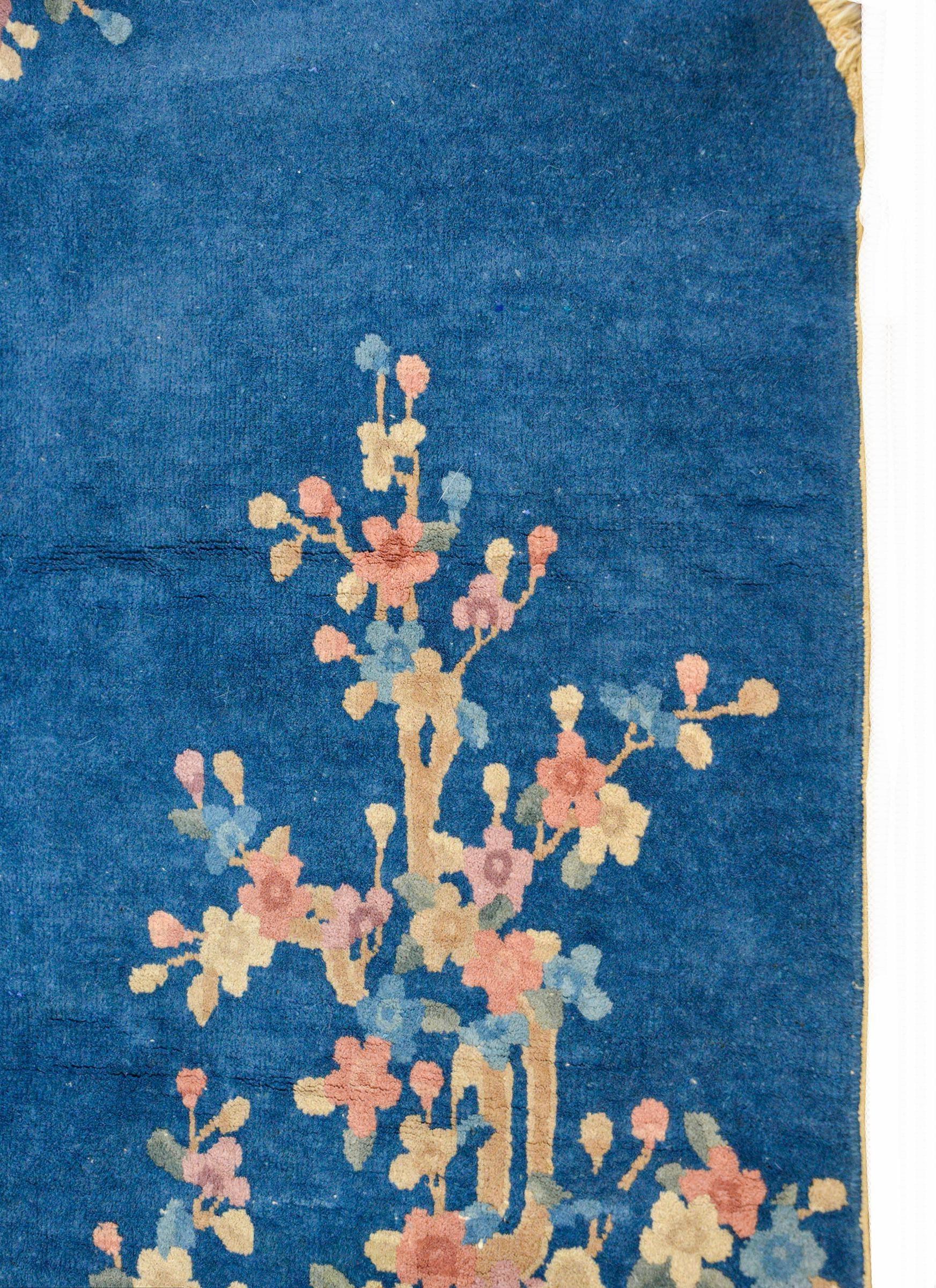 Vegetable Dyed Pair of Early 20th Century Chinese Art Deco Oval Rugs For Sale