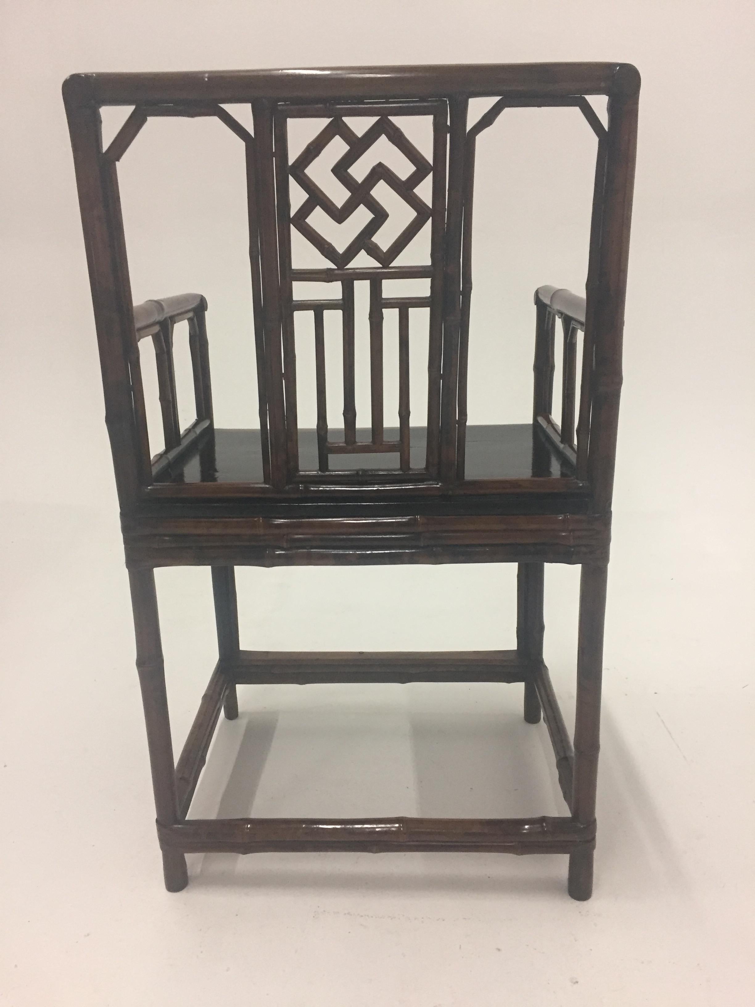 Exportation chinoise Paire de fauteuils chinois en bambou du début du XXe siècle en vente
