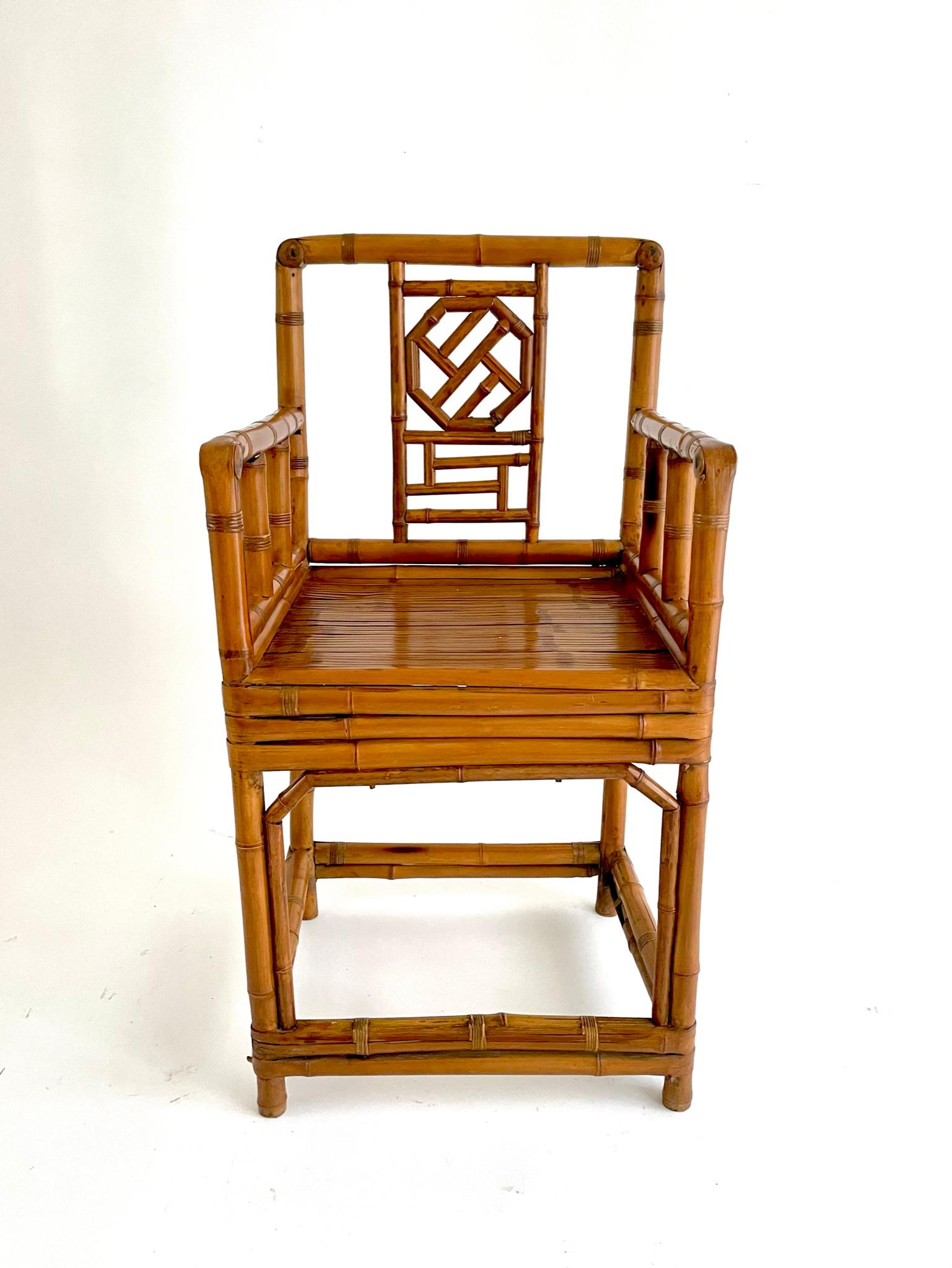 Paire de chaises chinoises en bambou du début du XXe siècle en vente 3