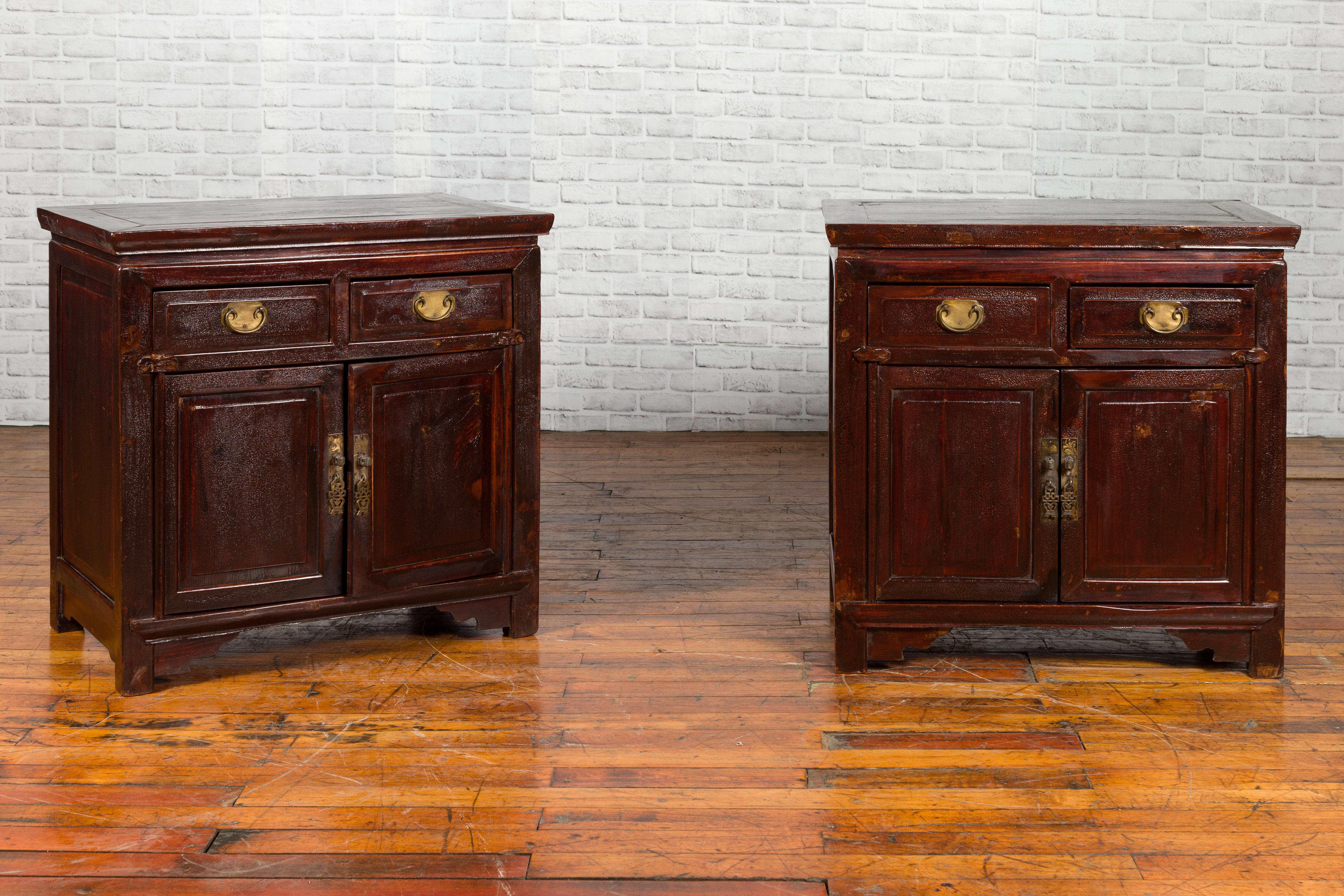 Lacquered Pair of Early 20th Century Chinese Bedside Cabinets with Reddish Brown Lacquer