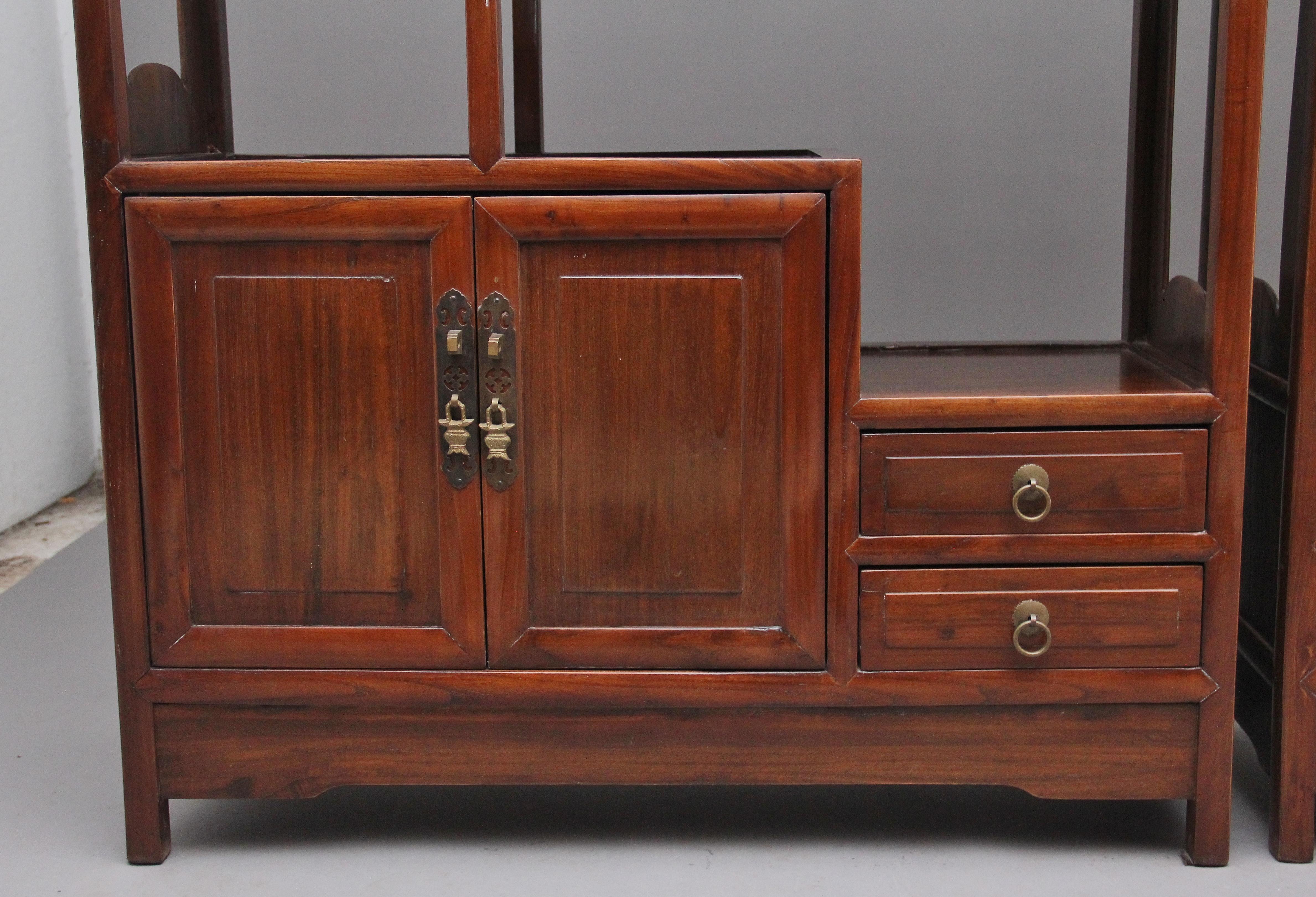 Pair of Early 20th Century Chinese Display Cabinets For Sale 4