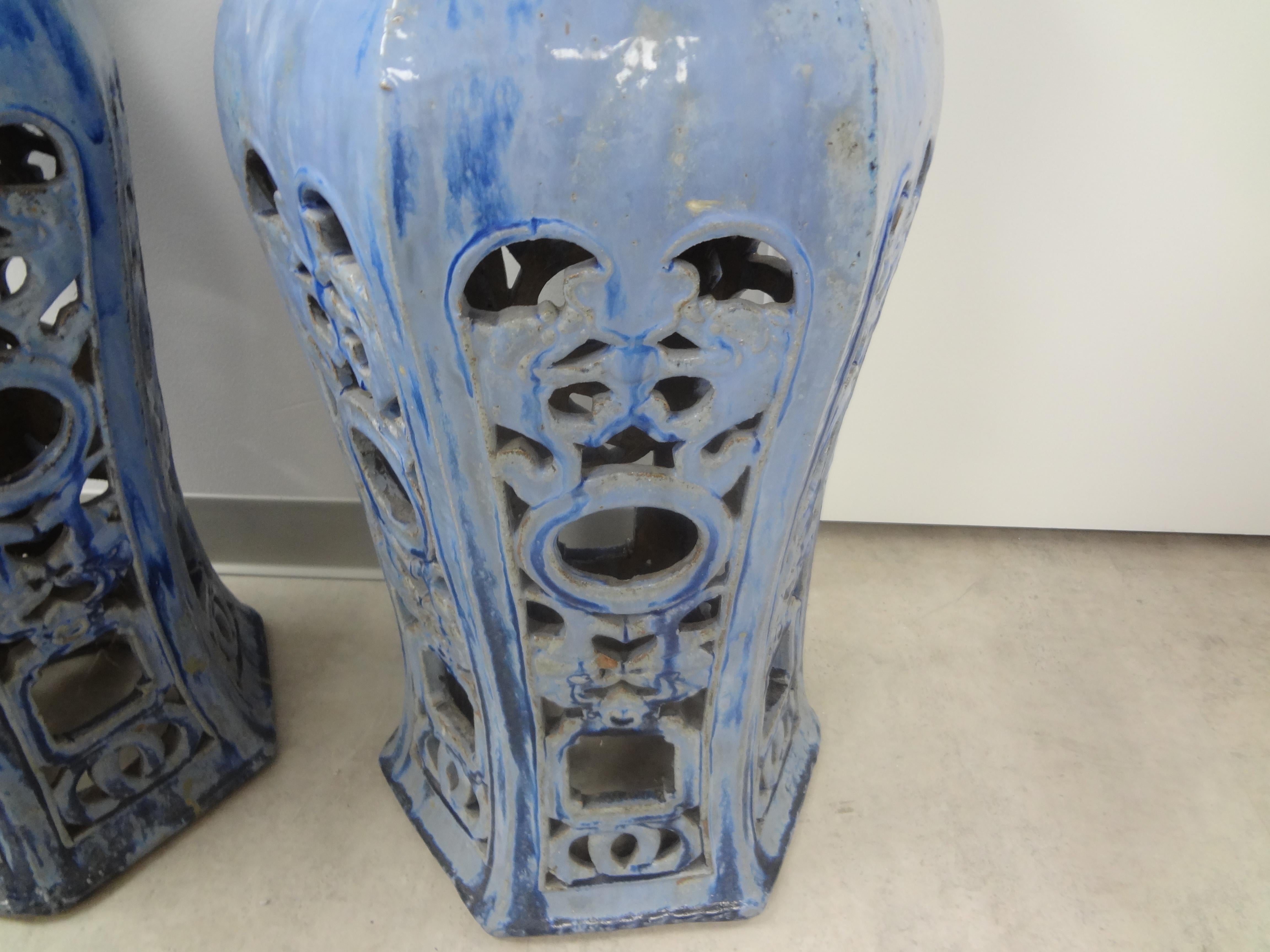 Pair of Early 20th Century Chinese Glazed Terra Cotta Pedestals or Stands In Good Condition For Sale In Houston, TX
