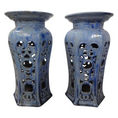 Pareja de pedestales o peanas chinas de terracota vidriada de principios del siglo XX