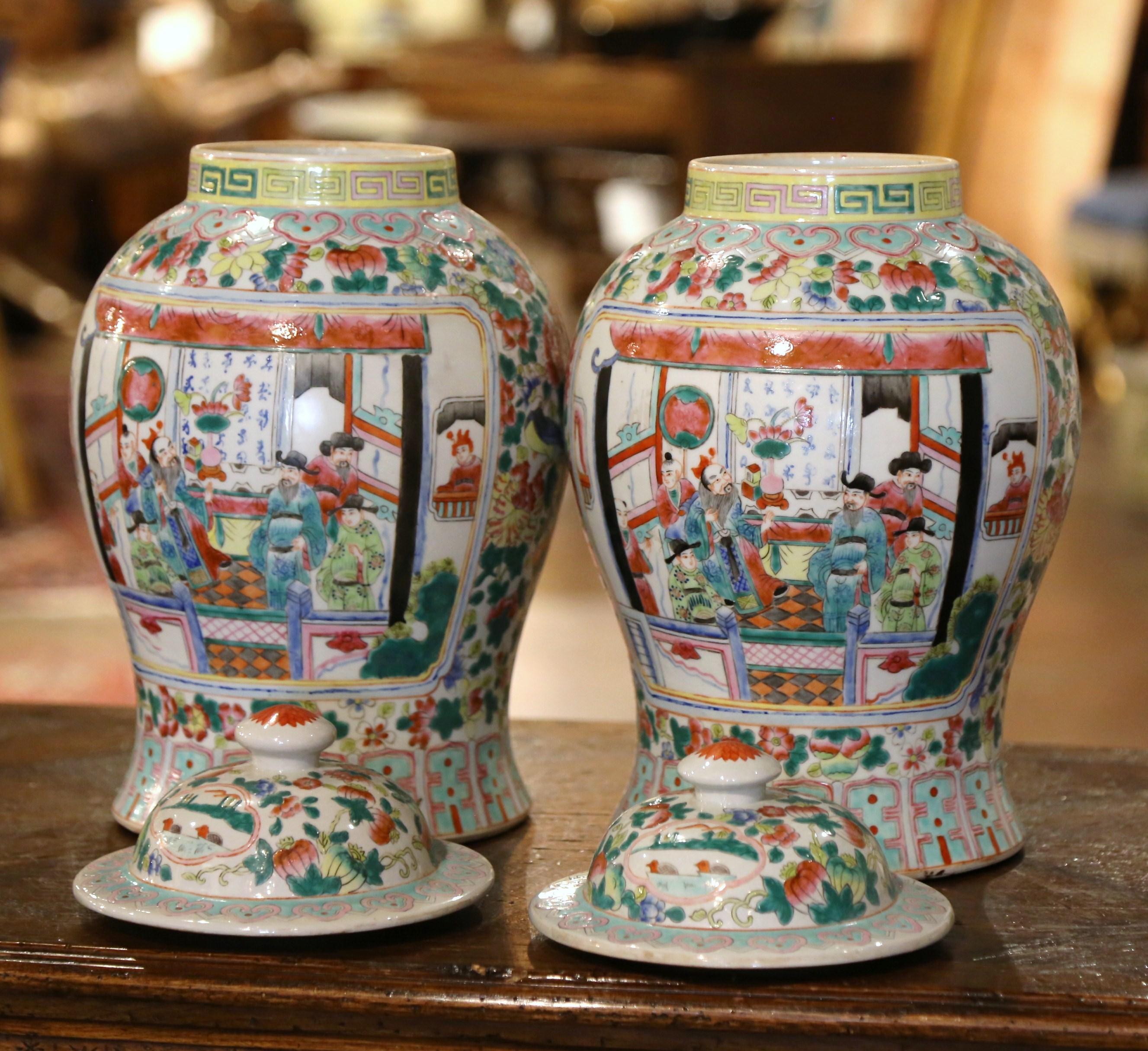 Pair of Early 20th Century Chinese Painted Famille Rose Porcelain Lidded Jars 6
