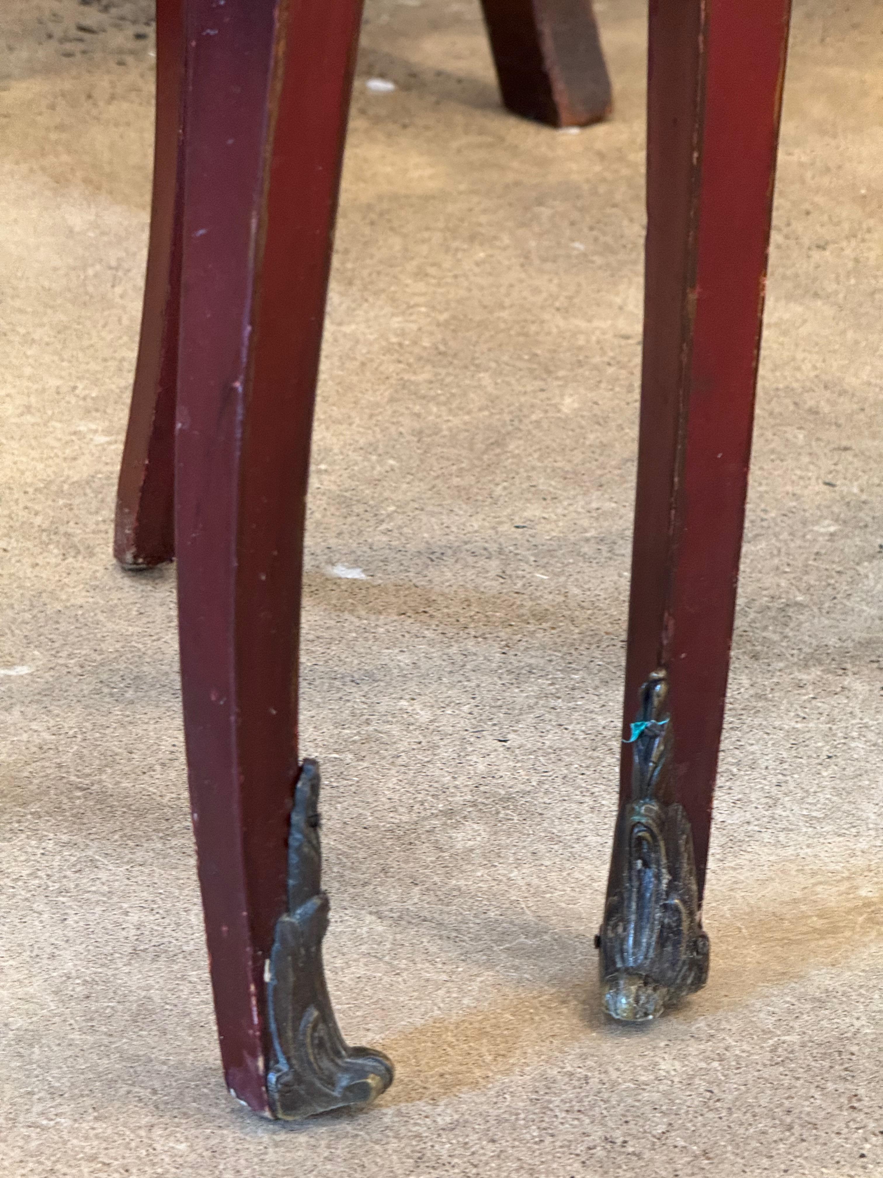 Paire de commodes à plateau de marbre Chinoiserie du début du 20ème siècle en vente 4