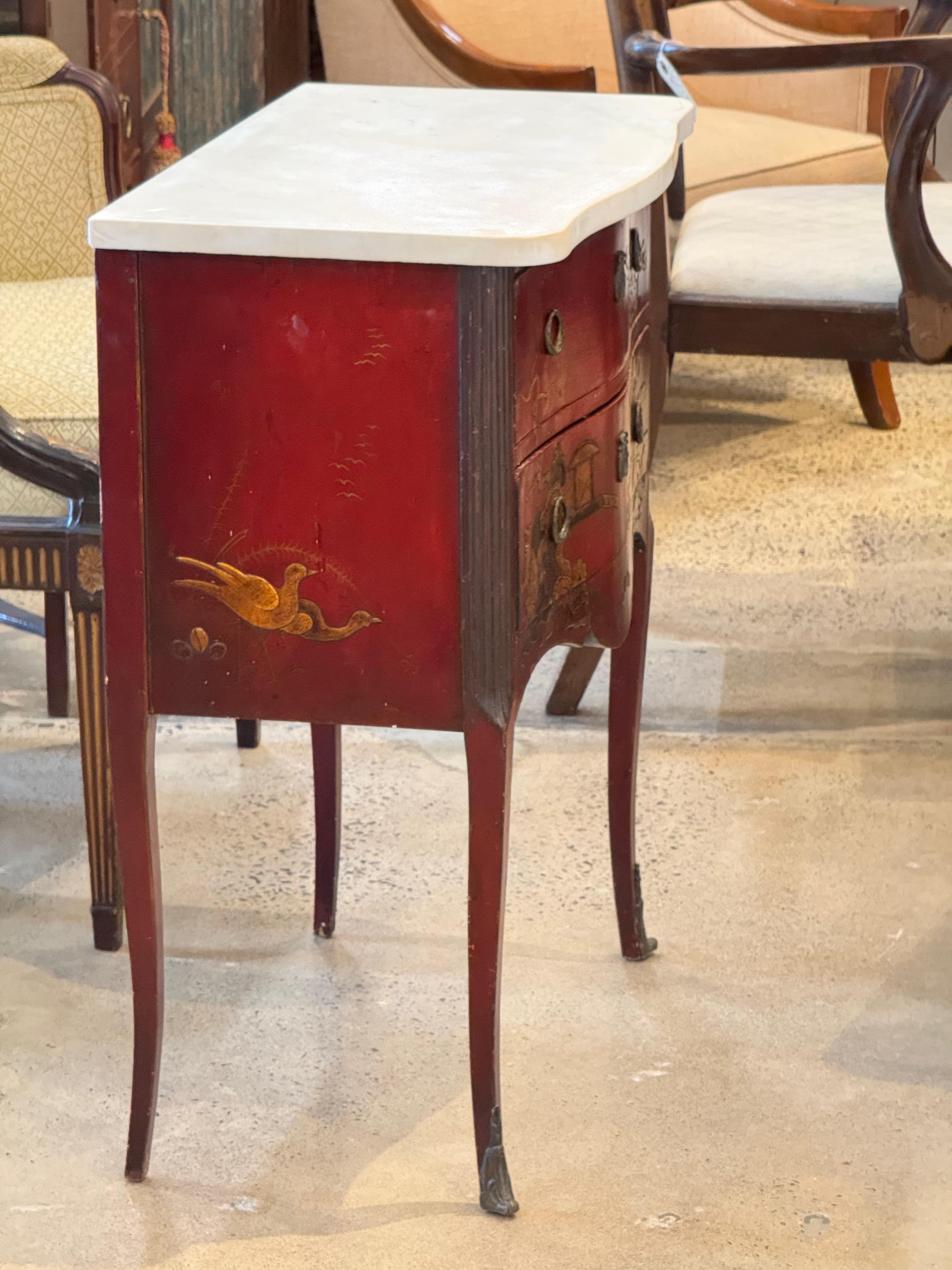 Paire de commodes à plateau de marbre Chinoiserie du début du 20ème siècle en vente 7