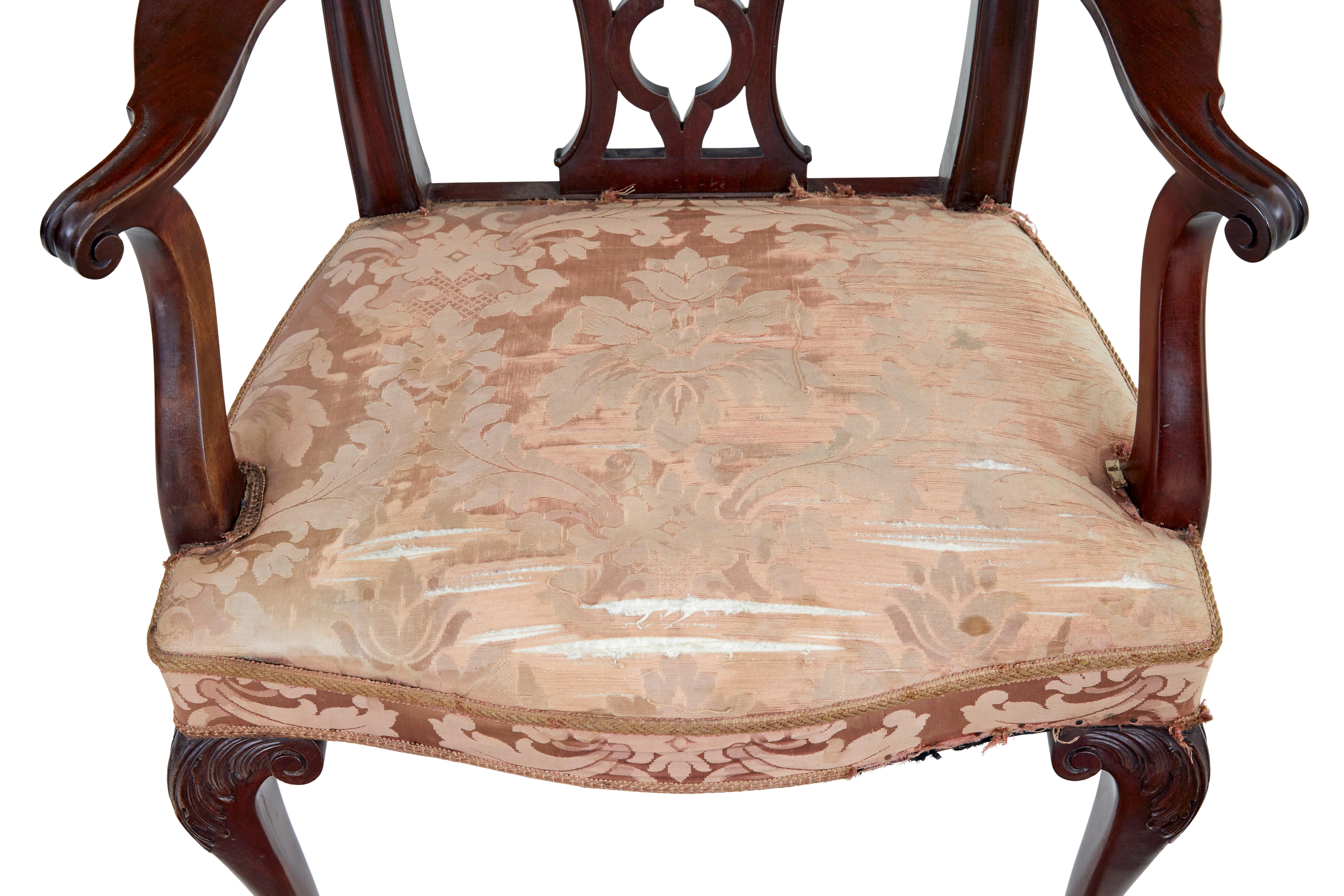 Paar Chippendale-Revival-Sessel aus dem frühen 20. Jahrhundert, ca. 1923.

Ein Paar Mahagoni-Sessel des bekannten schwedischen Herstellers nordiska kompaniet in guter Qualität.  Handgeschnitzt mit einem von Chippendale inspirierten Design.  Geformte